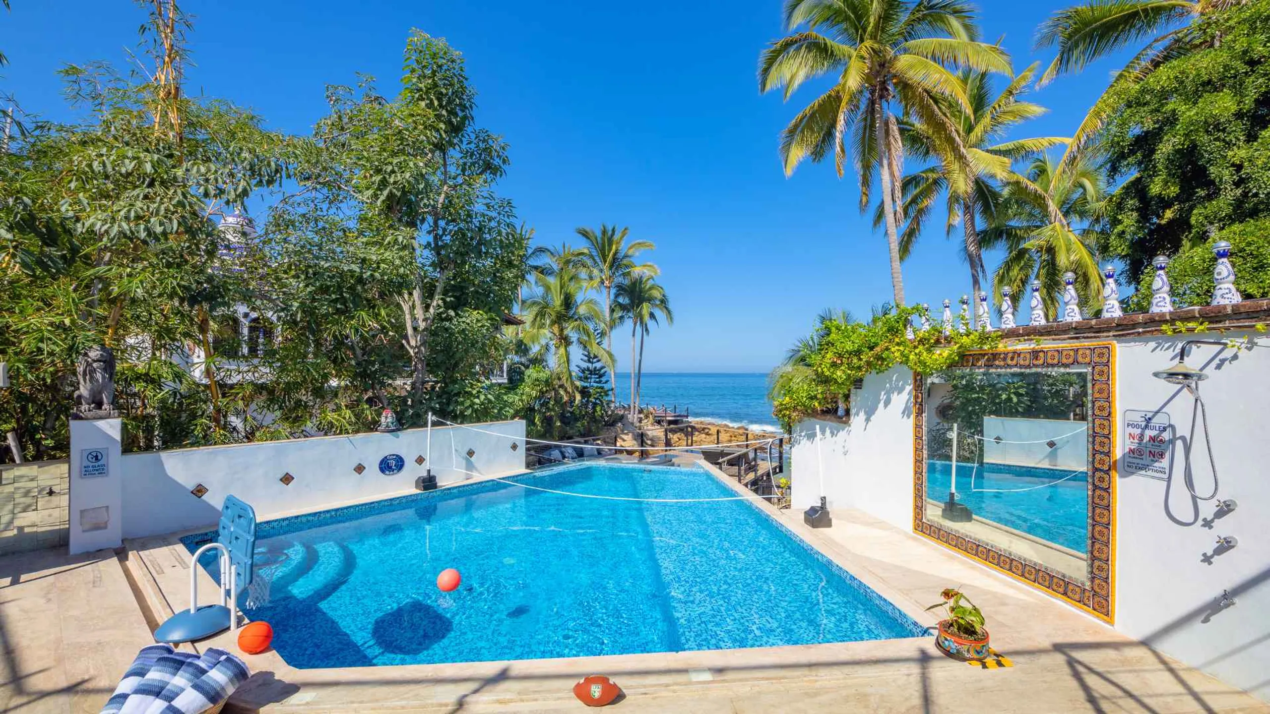 Exquisite 11-Bedroom Villa Along the South Shore with Private Pool and Ocean Views — photograph 6