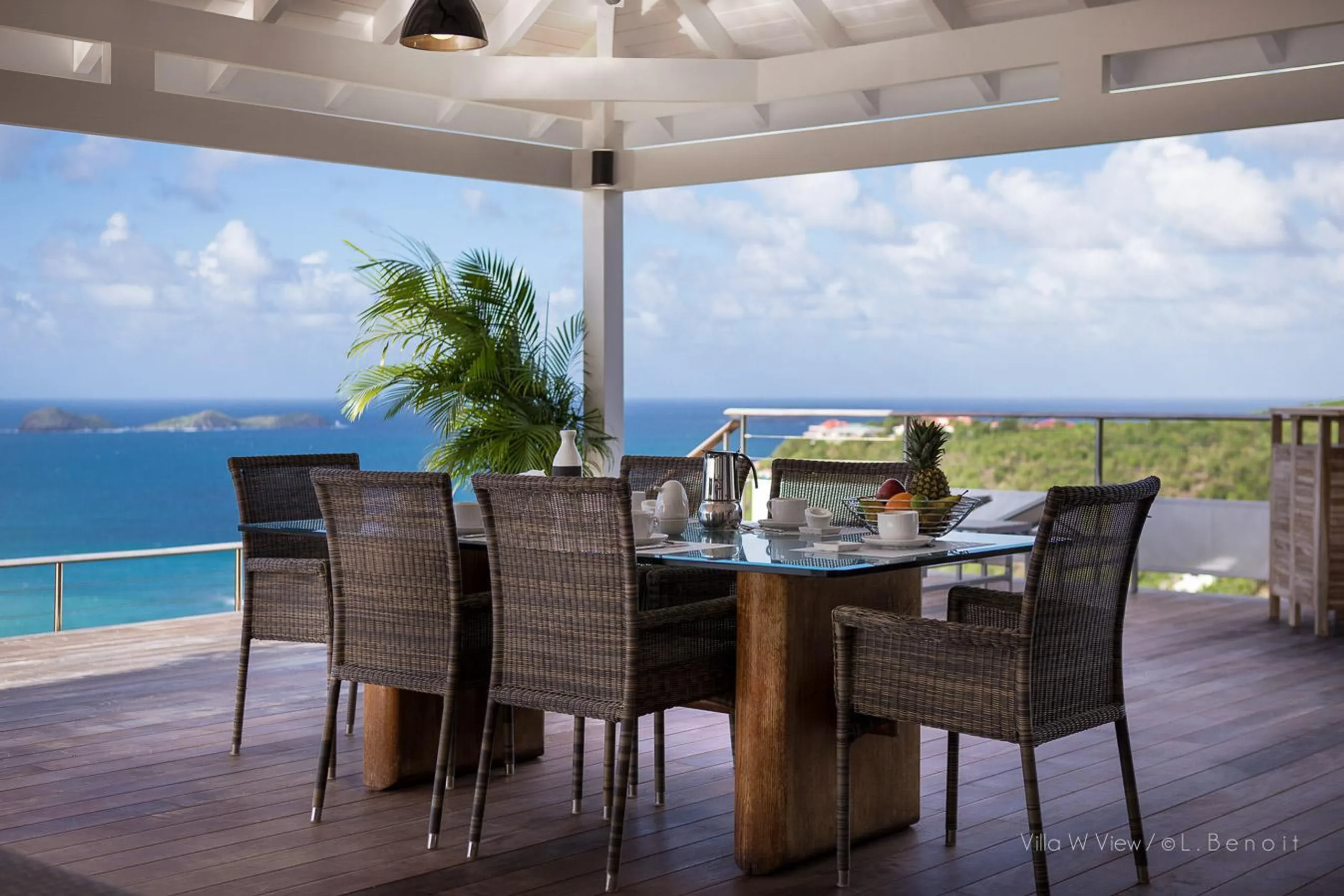 Breathtaking Oceanside Villa with Private Pool and Fitness Room — photograph 5