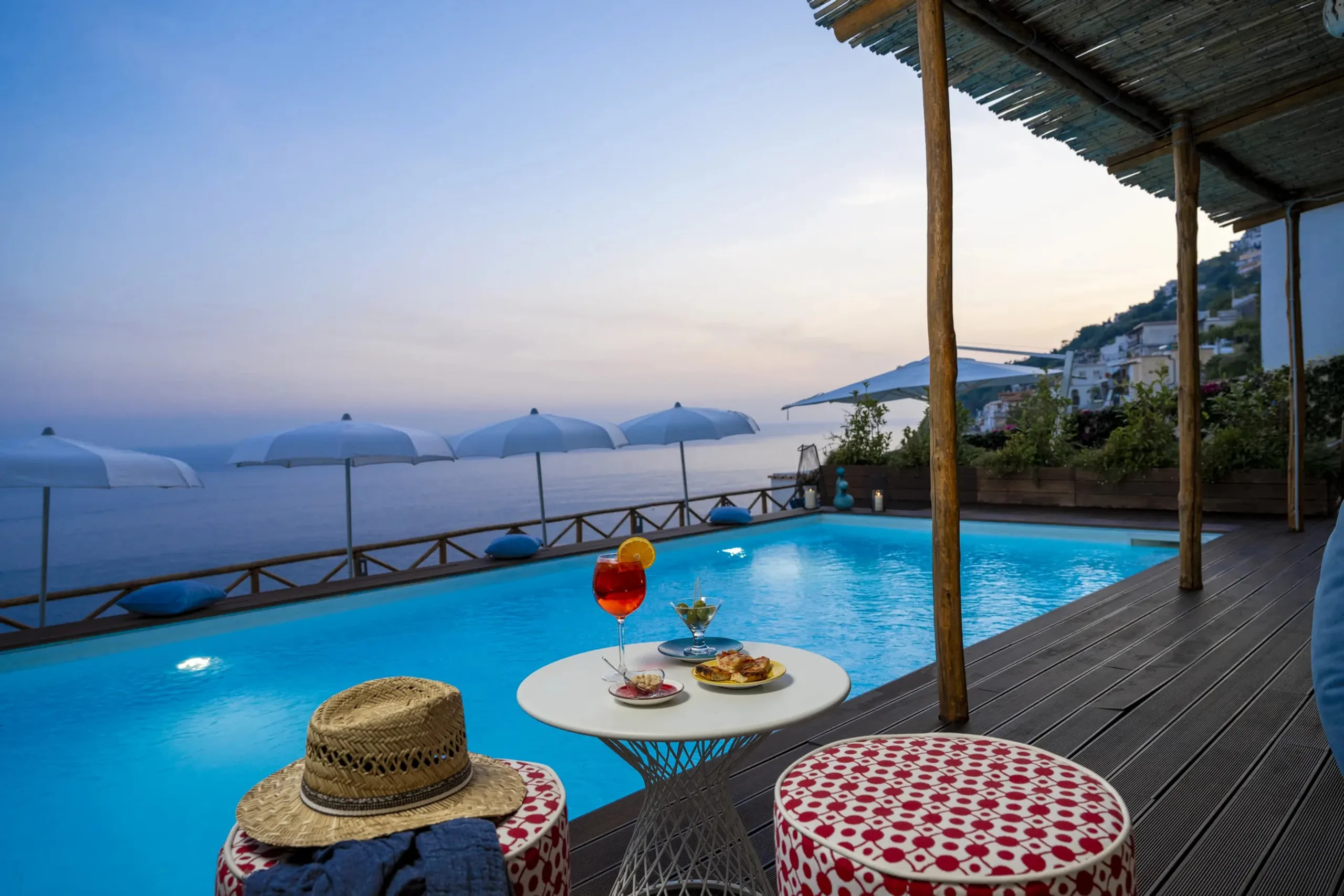 Spectacular Seafront Villa with Private Pool and Panoramic Terraces — photograph 3