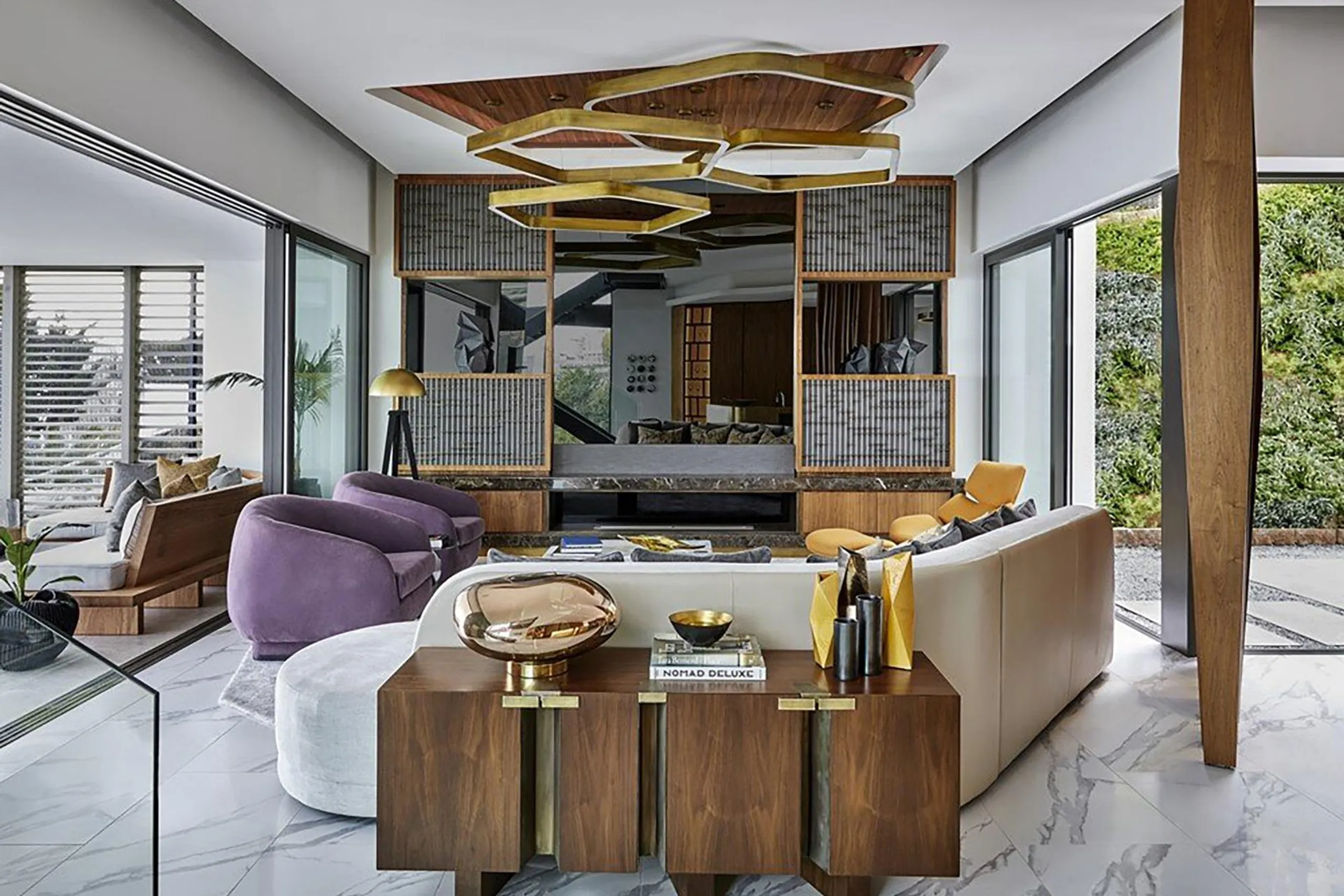 Ultimate Comfort Unveiled Ocean View and Panoramic Mountain Vistas — photograph 10