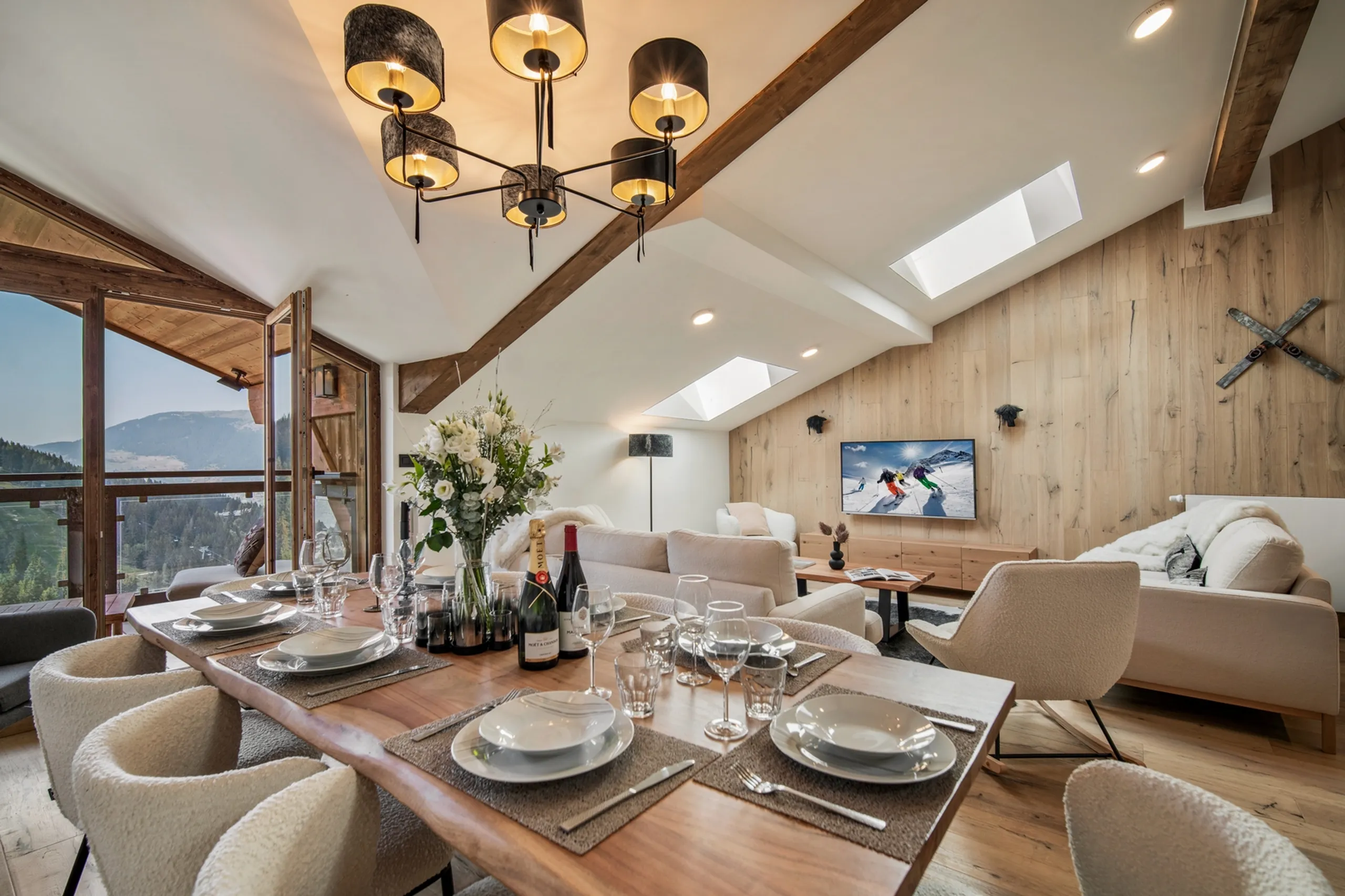 Relaxing 4 Bedroom Villa in Courchevel with Sauna and Mountain Views — photograph 7