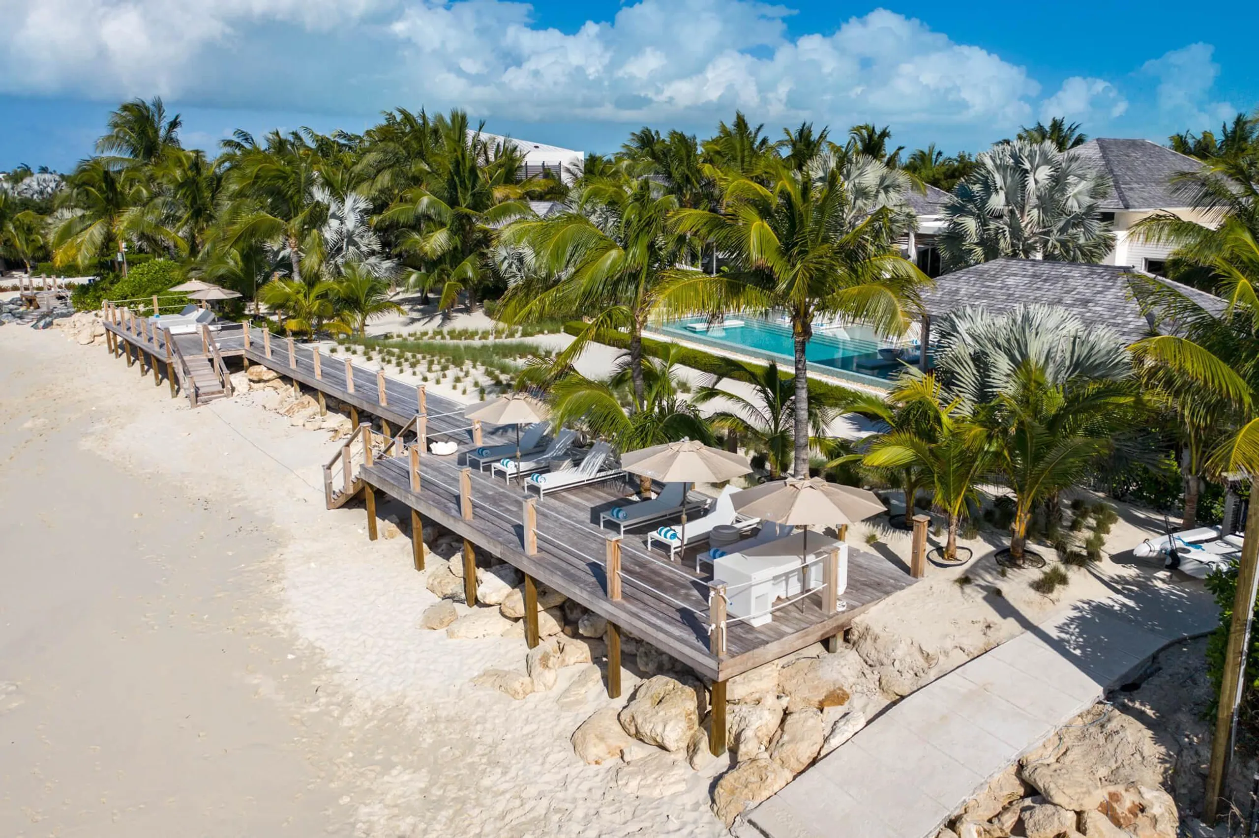 Grace Bay Delight Ultra Luxe Ocean Front Estate with Private Pool — photograph 4