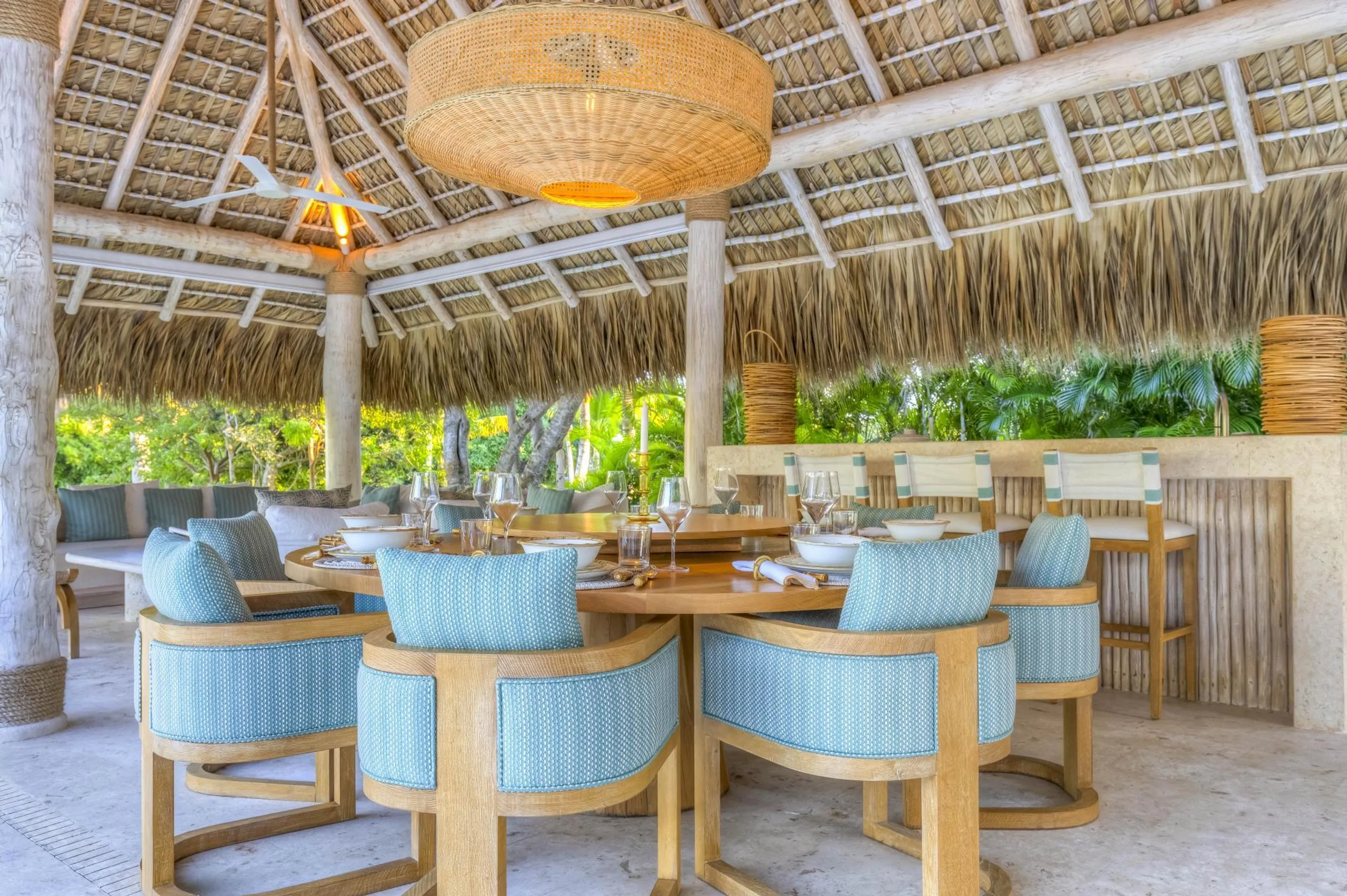 Tranquil Six Bedroom Villa with Private Pool, and Scenic Golf Course Surroundings — photograph 7