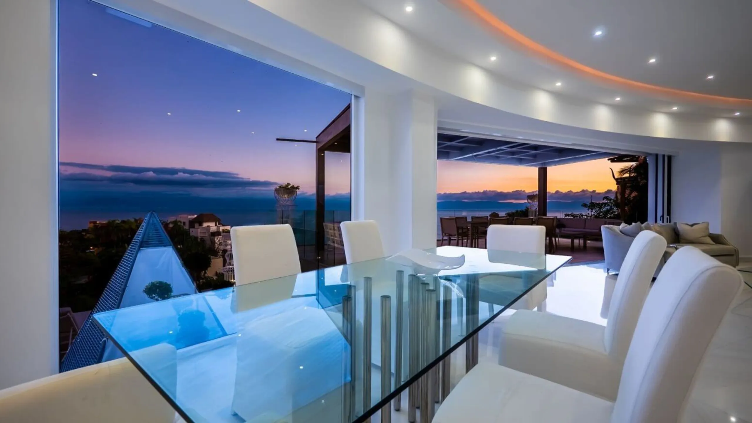 Modern Mexican Villa in Real del Mar with Infinity Pool and Ocean Views from — photograph 12