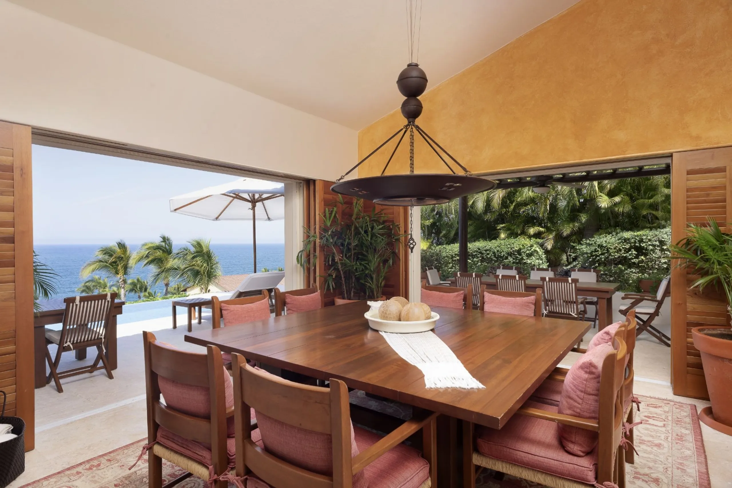 Prestigious Four Seasons Punta Mita Villa with Private Pool & Resort Access — photograph 9