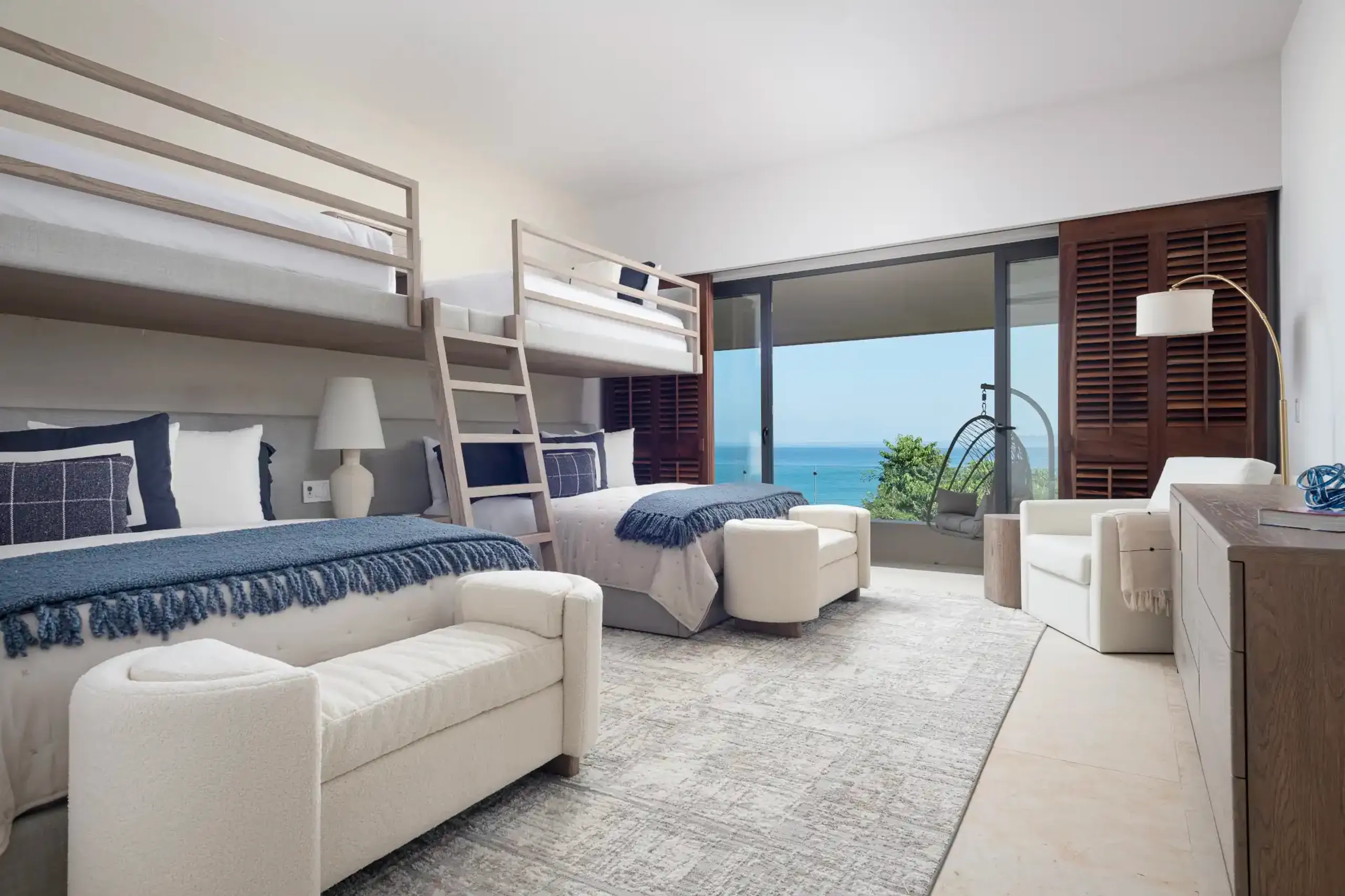 Timeless Punta Mita Villa with Panoramic Views, Pool & Ocean Panoramas — photograph 6