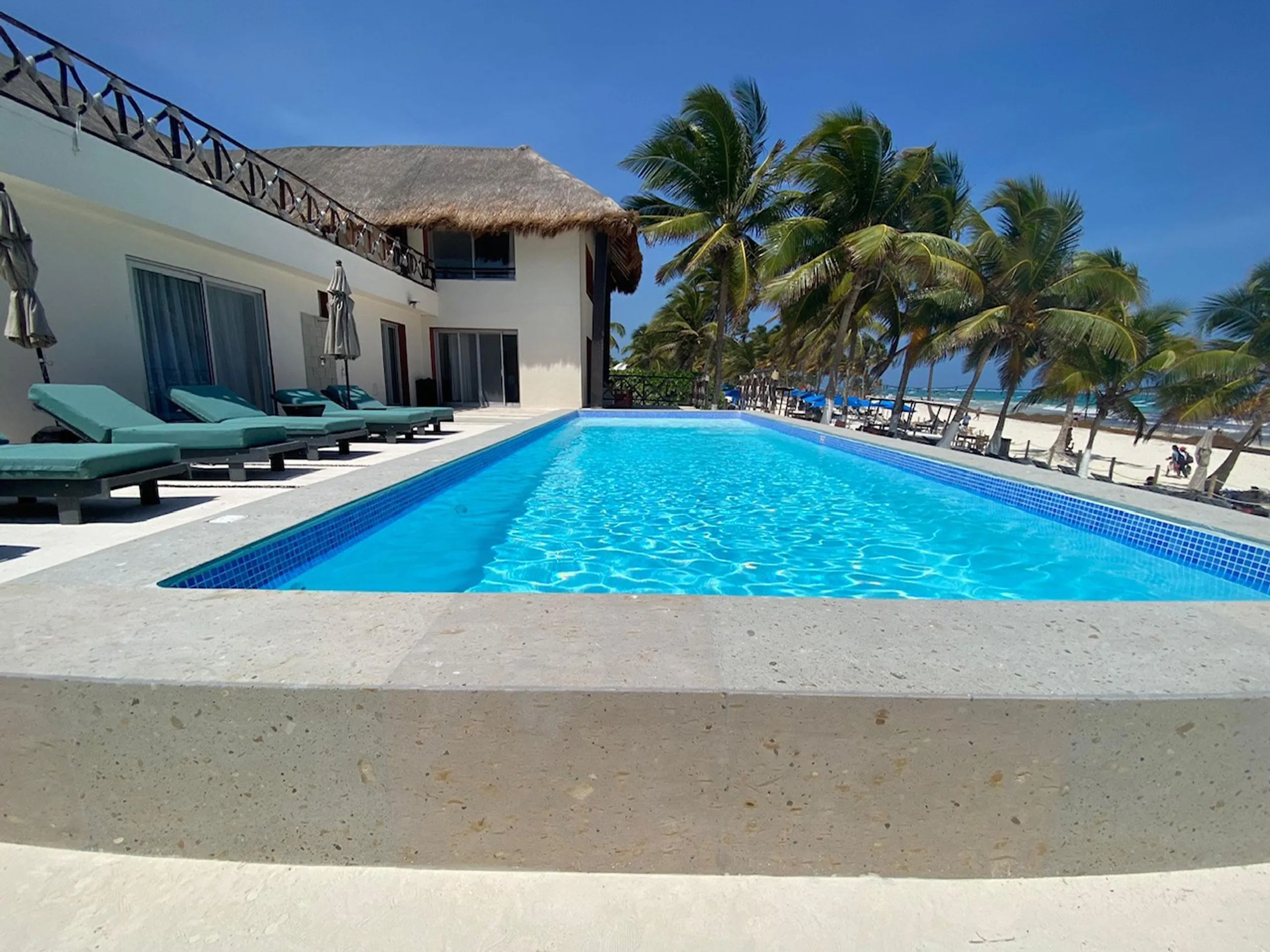 Private Tulum Luxury Beach Front Estate with Plunge Pool Close to Mayan Ruins — photograph 2