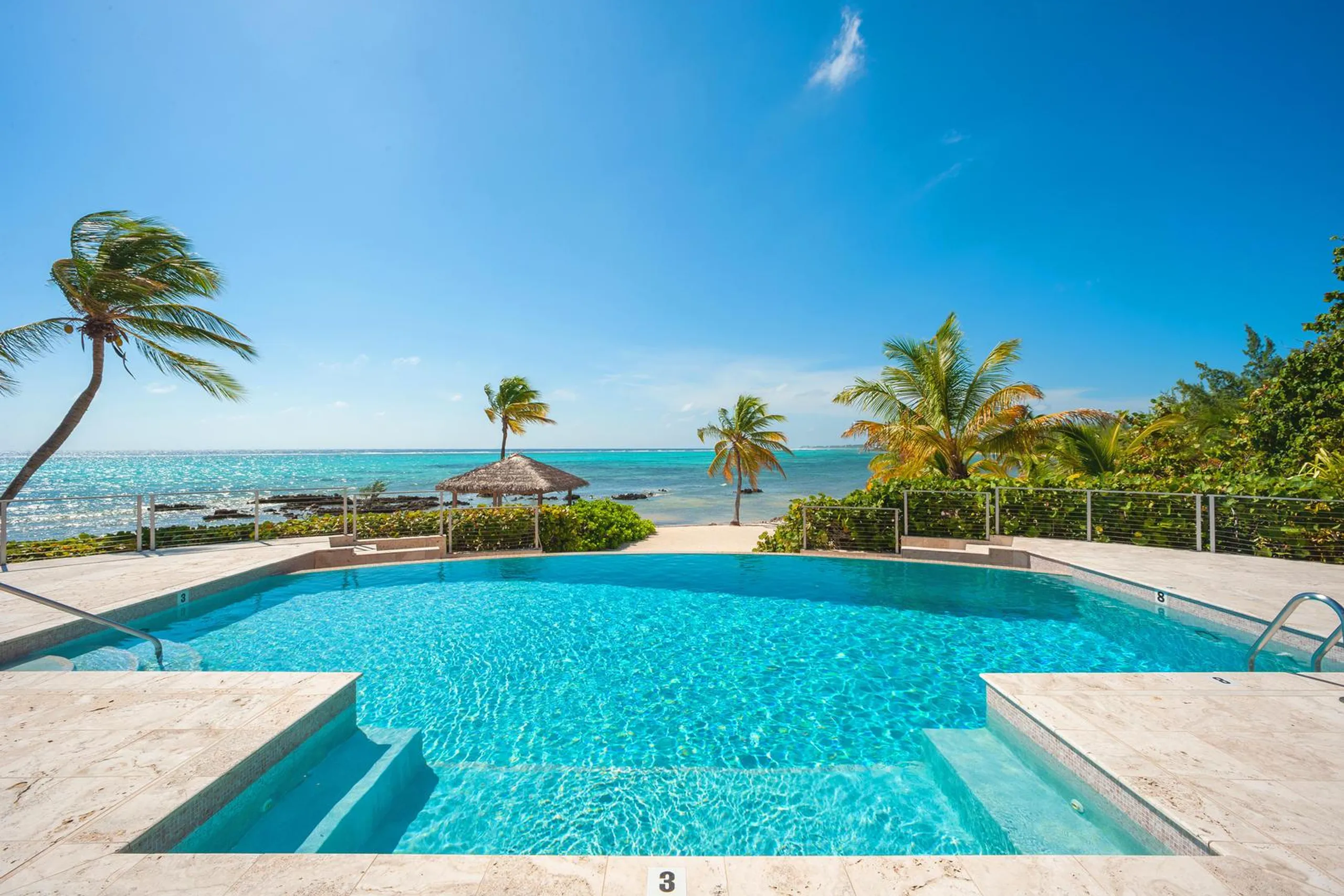 Pristine Pease Bay Estate with Invigorating Pool, Tennis Court, and Walks to Beach — photograph 2