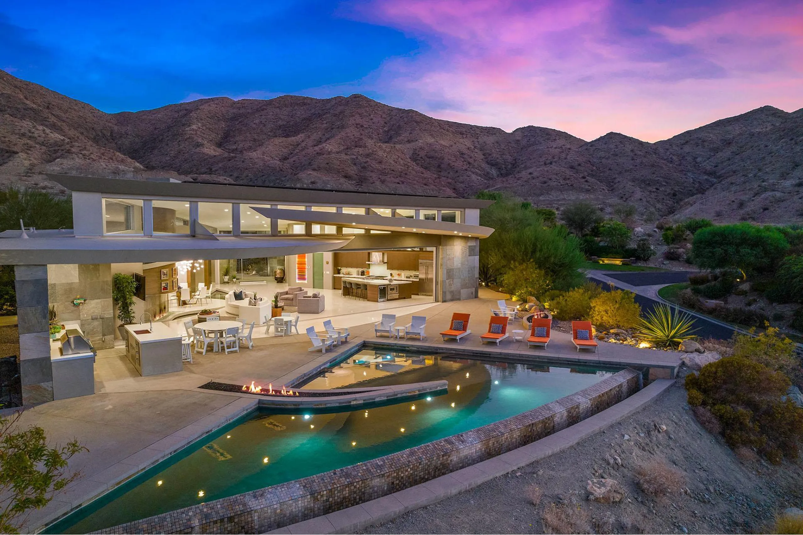 Rancho Mirage Architectural Modern Estate with Infinity Pool with Incredible Views — photograph 8