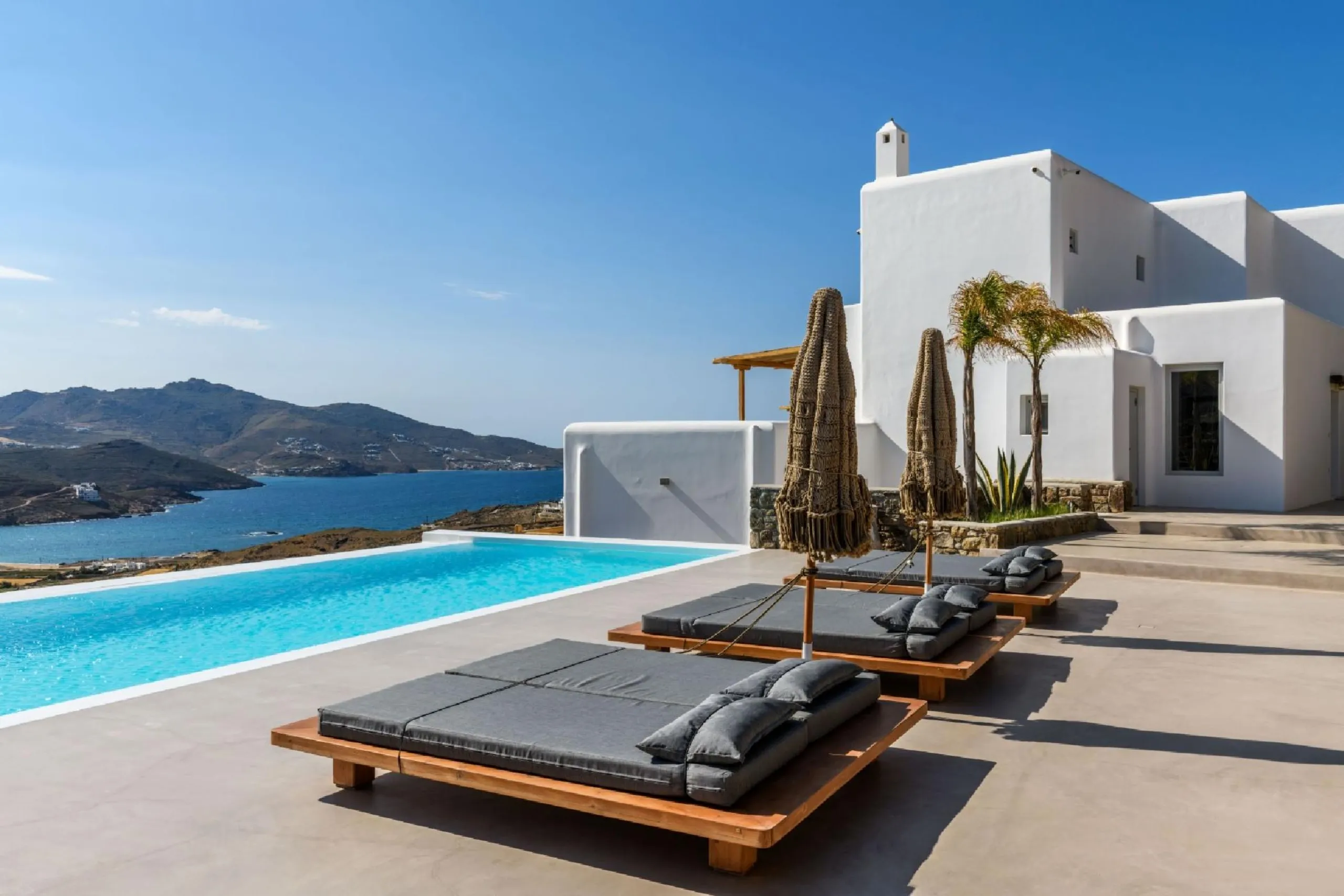 Mykonos Greek Style Villa with Stunning Sea Views — photograph 7