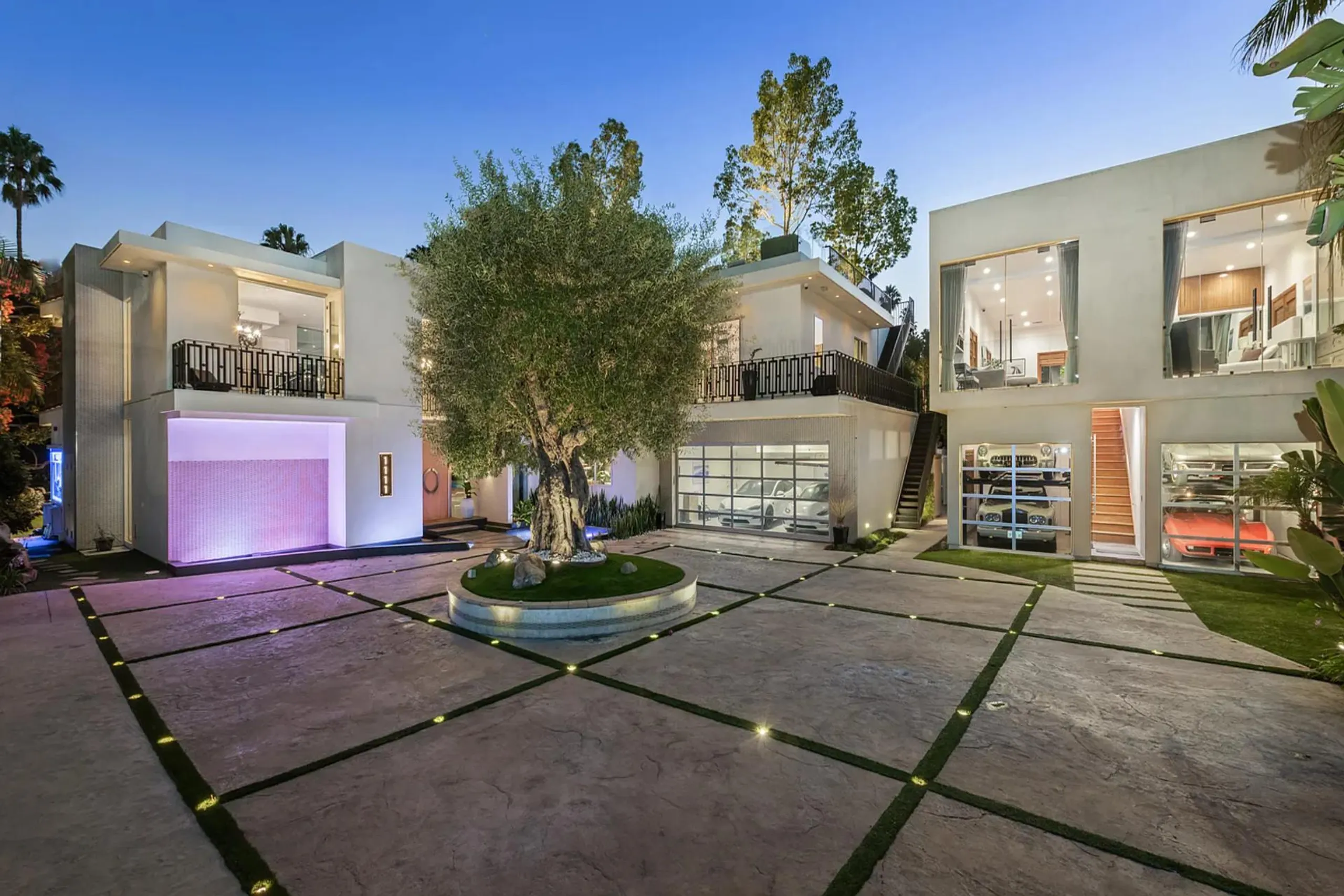 Stunning West Hollywood Royale Estate With Private Pool — photograph 8