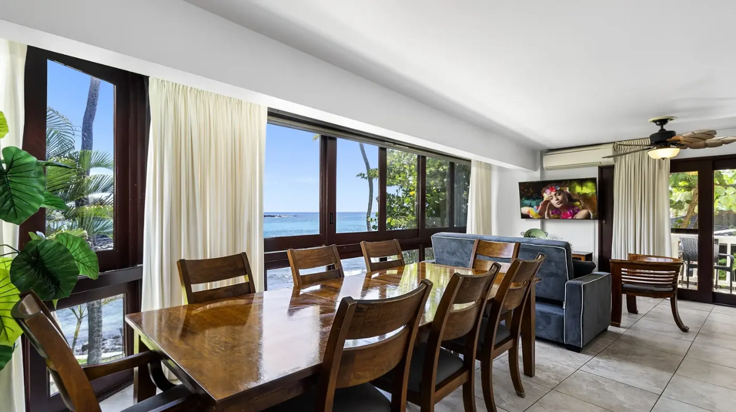 Kona Luxury View Estate with Coastline Views and Easy Walk to the Surf — photograph 8