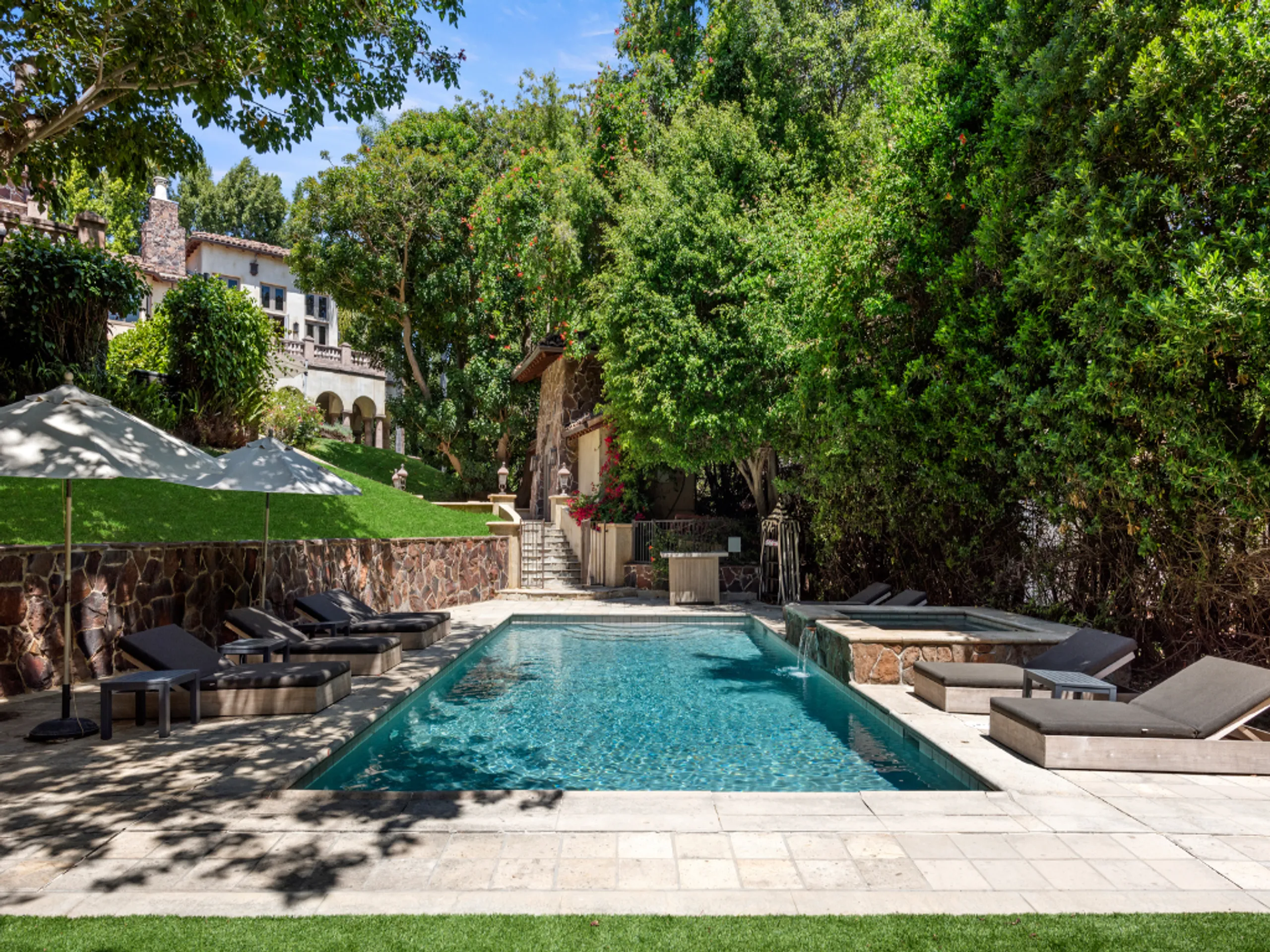 Majestic 12,000 Sq.Ft. Tuscan Estate with Pool, Spas & Recording Studio — photograph 4