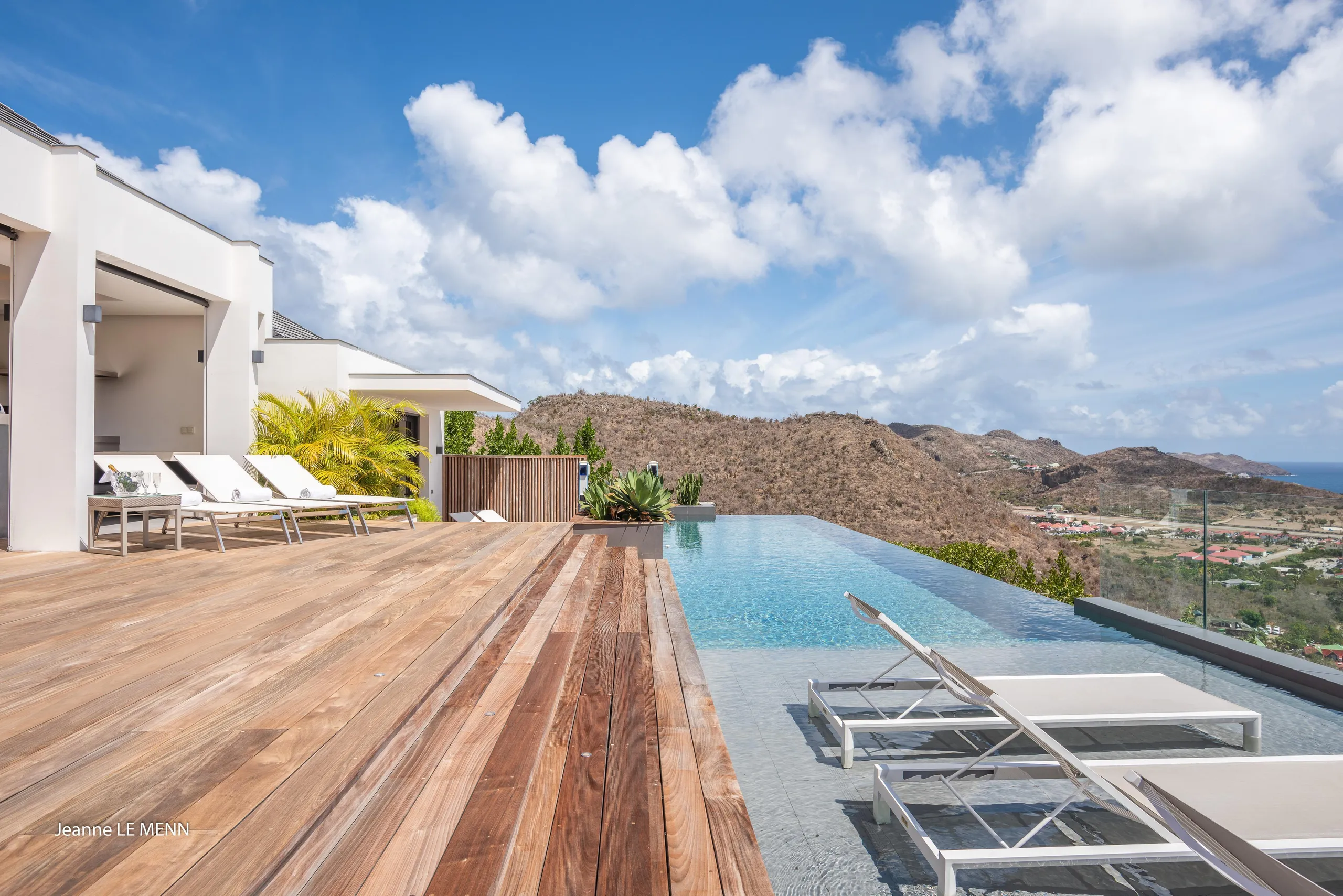 Invigorating Seaview Villa with Infinity Pool and Fitness Room, Lurin