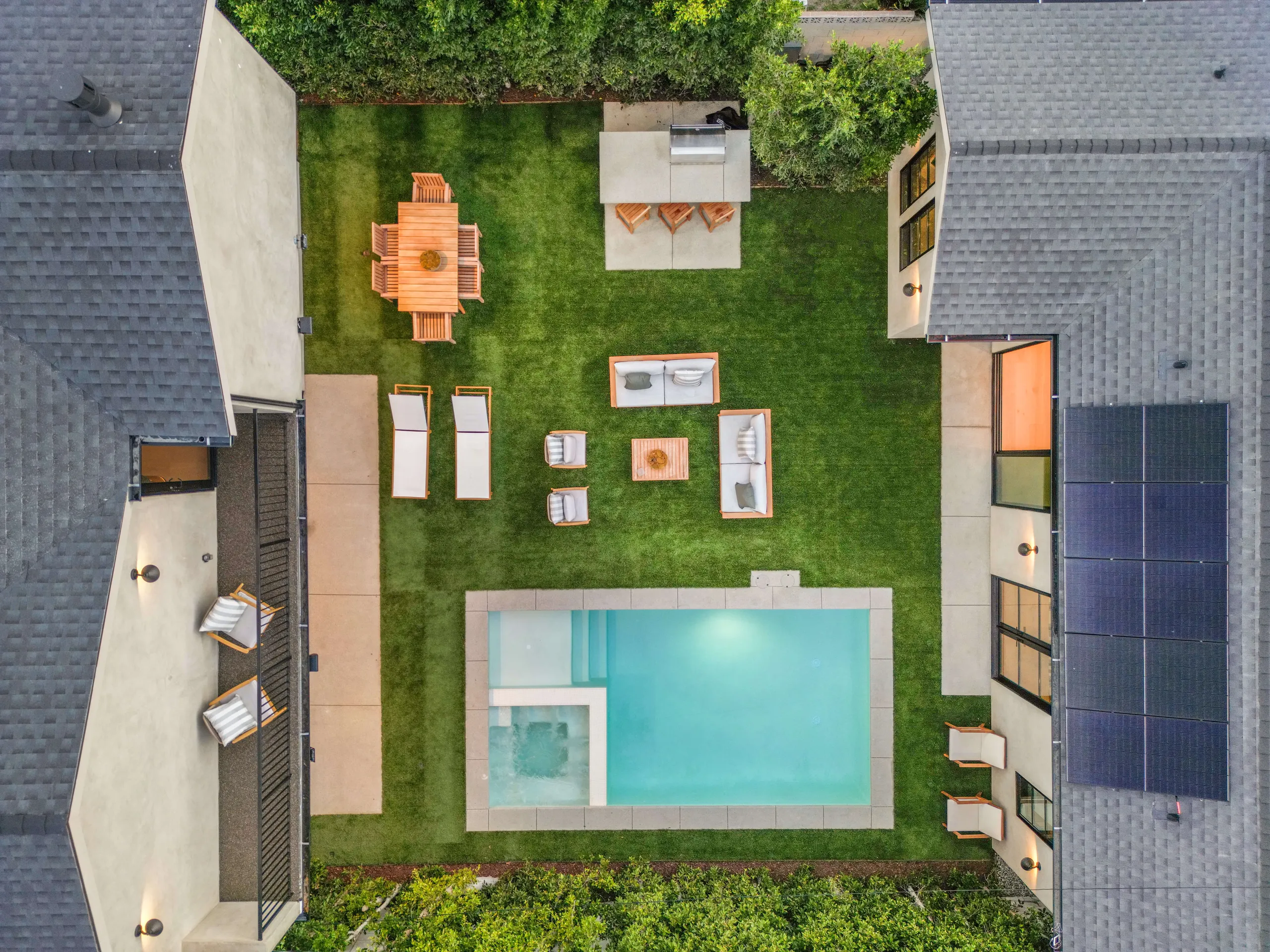 Prestige Studio City Residence with Resort Pool, Soaring Ceilings & Gated Privacy — photograph 5