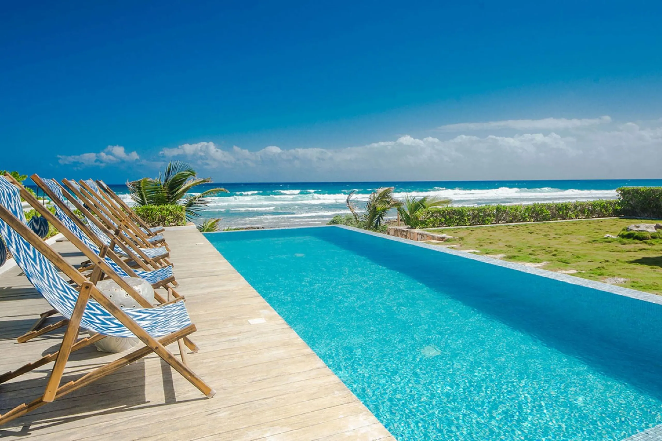 Tulum Beach Front Eco-Villa with Infinity Pool and Stunning Ocean Views — photograph 4