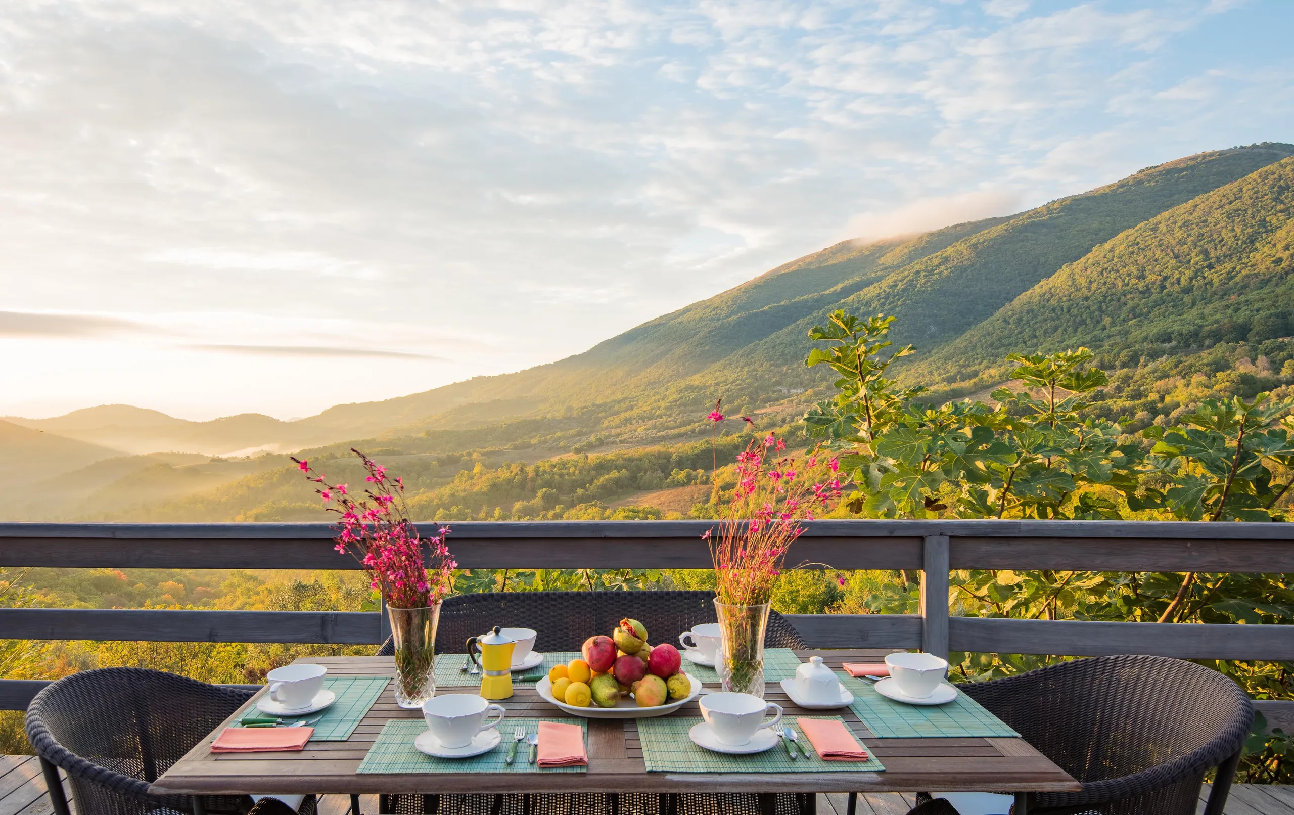 Stunning 14th Century Estate with Pool and Breathtaking Mountain Views — photograph 4