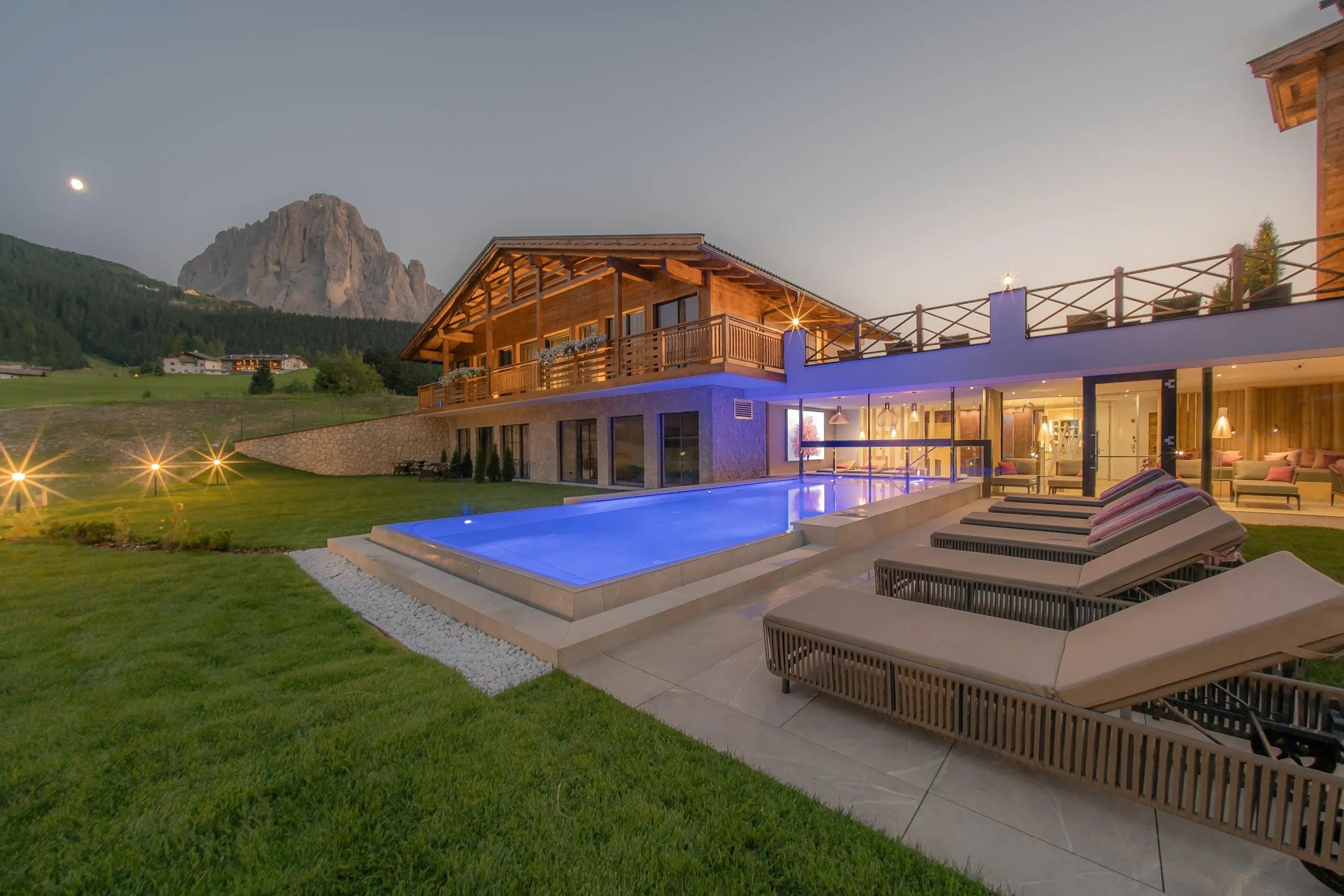 Majestic Chalet in Alps with Private Pool and Dolomite Views, South Tyrol