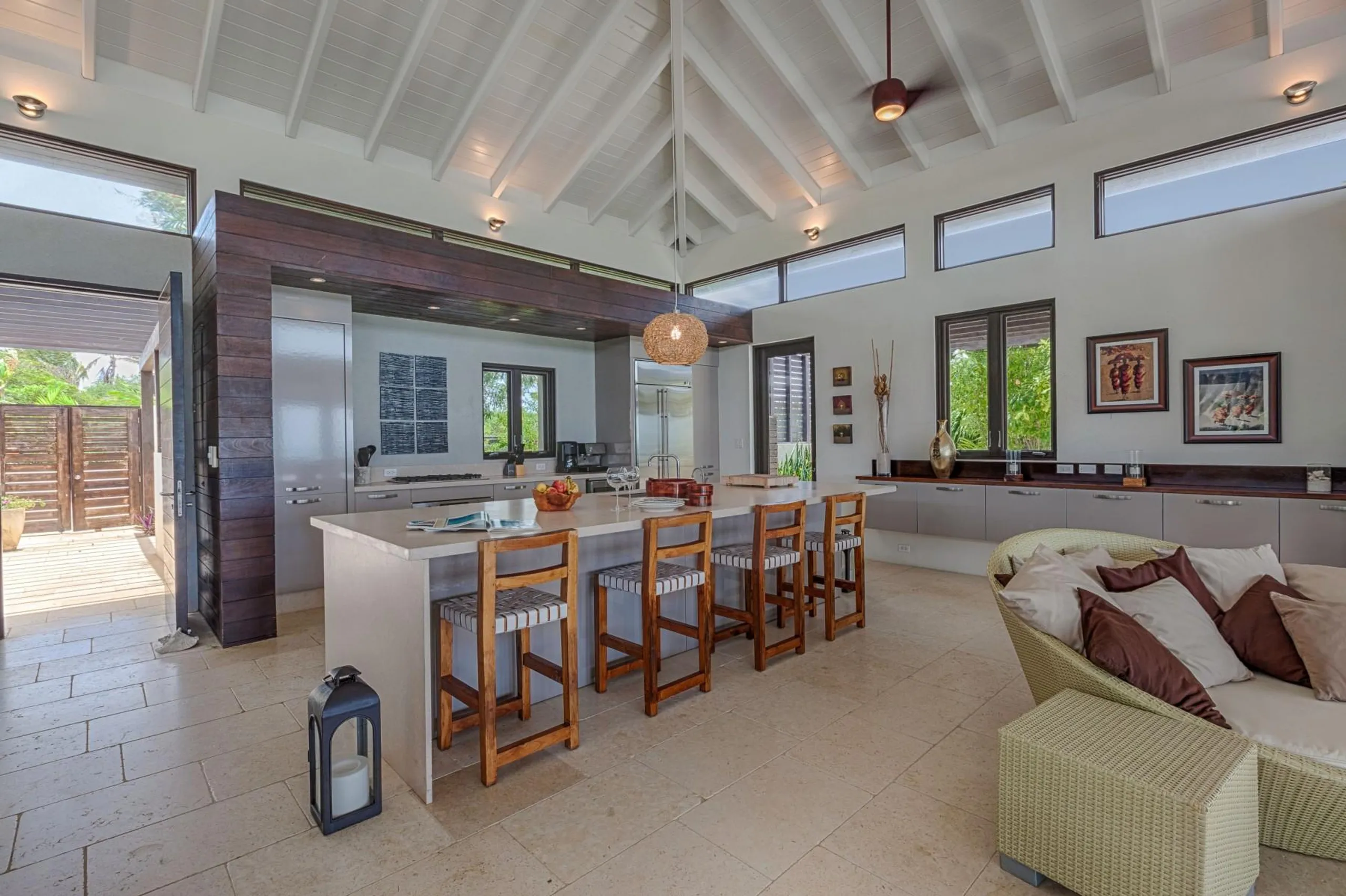 Pocket Listing: Refreshing 4-bedroom Villa With Caribbean Sea Views — photograph 5