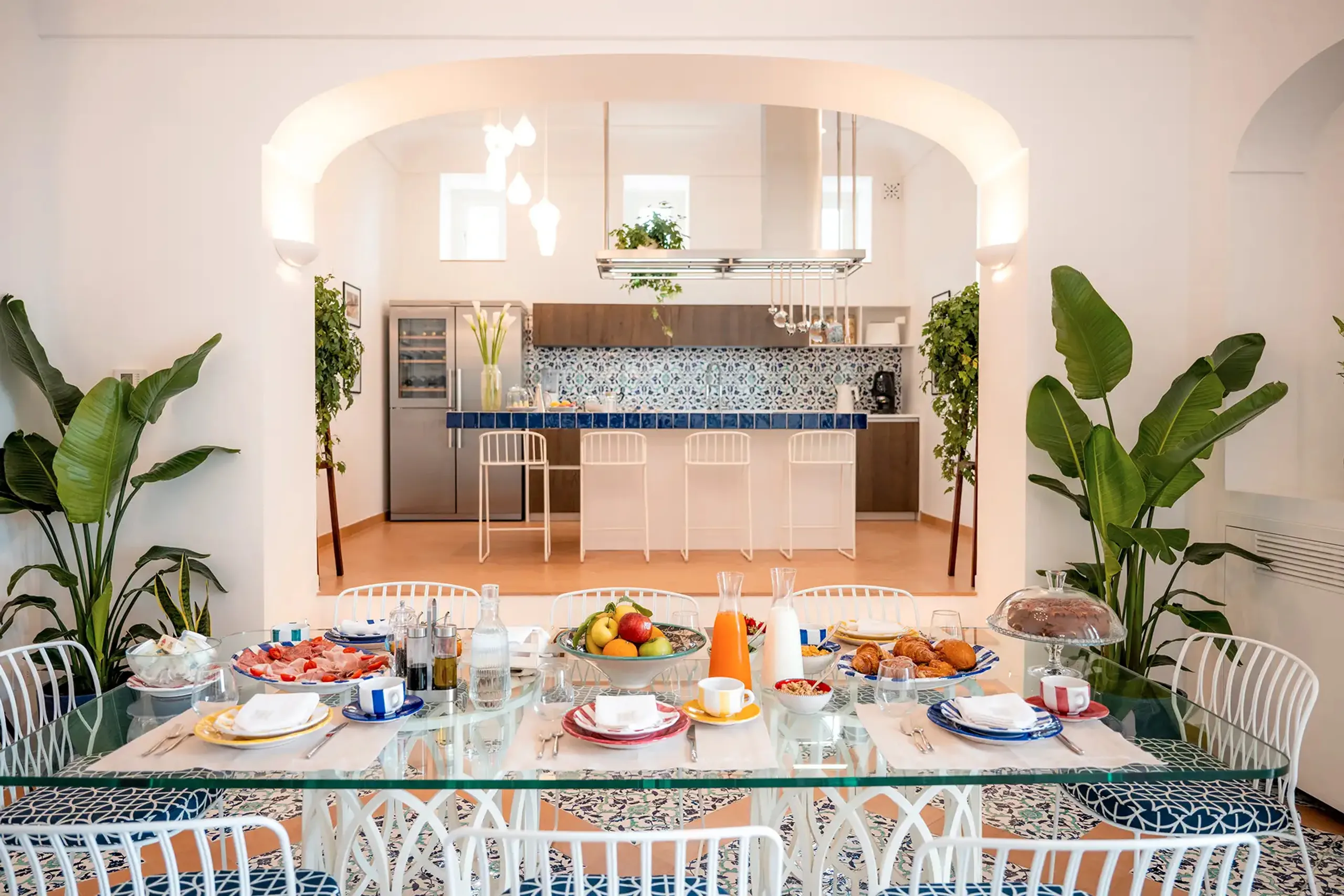 Spectacular Seafront Villa with Private Pool and Panoramic Terraces — photograph 9