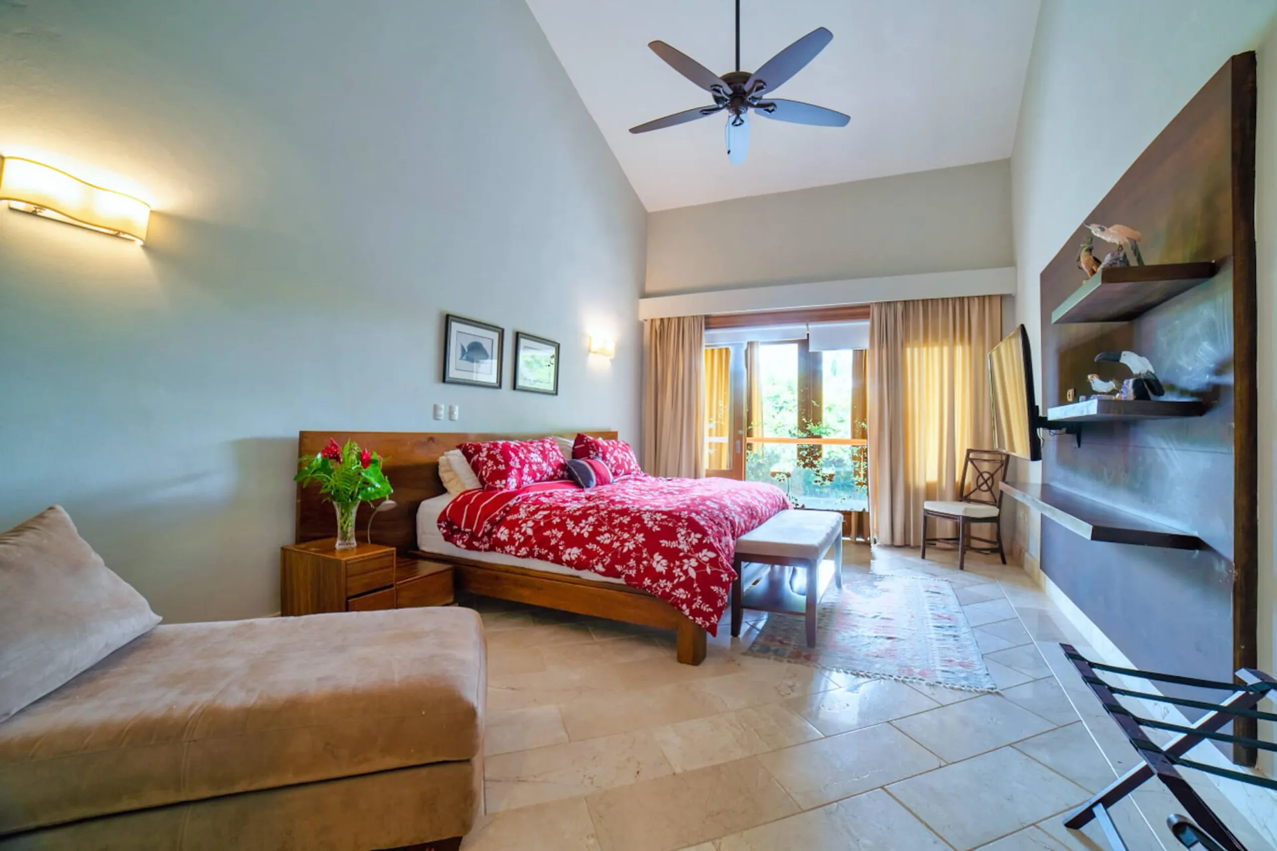 Experience Paradise: A Villa with Pool, Jacuzzi, and Exceptional Service — photograph 11