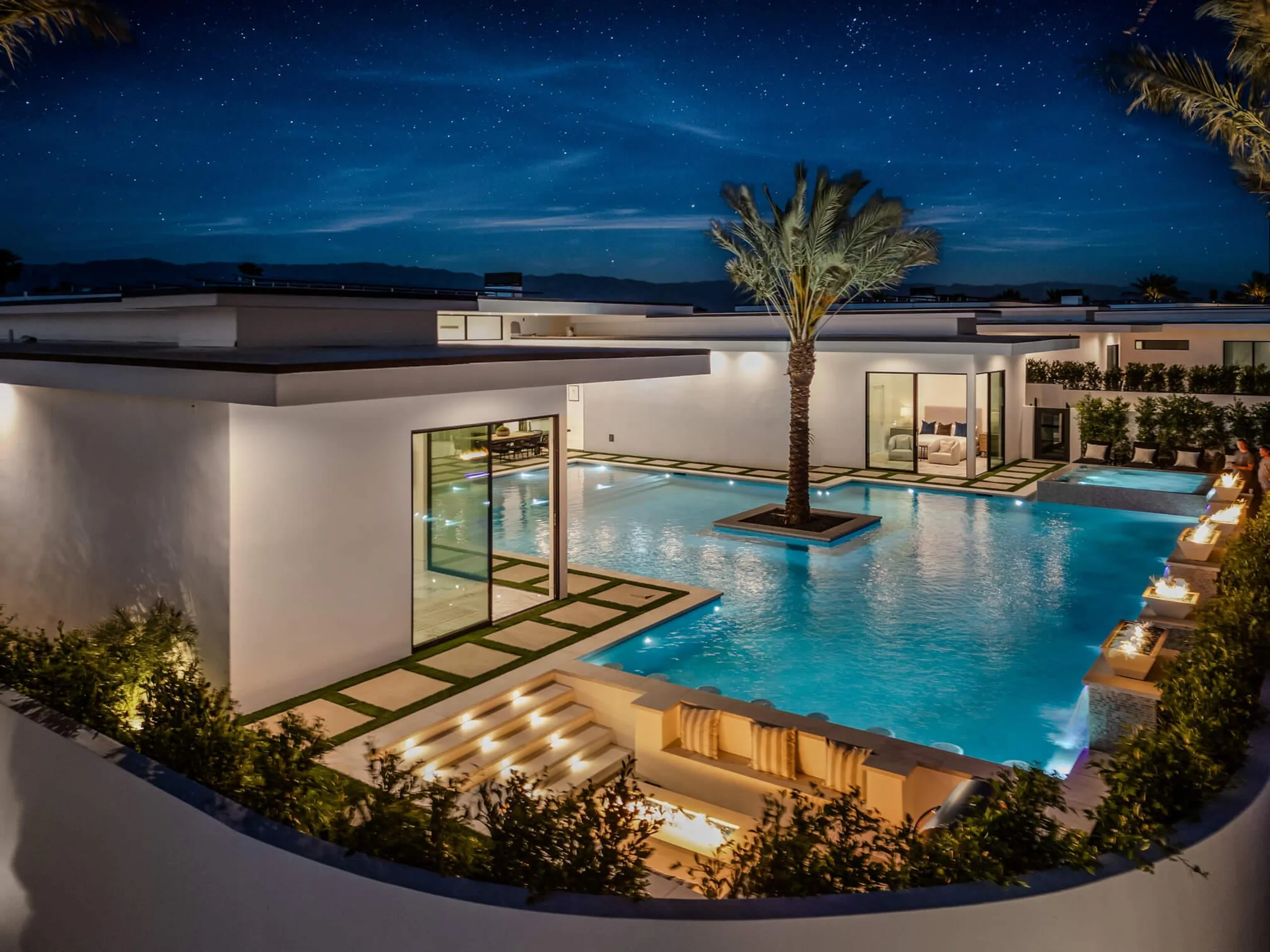 One-of-a-Kind Desert Luxury Villa Private Pool, Spa and Golf Access, Coachella