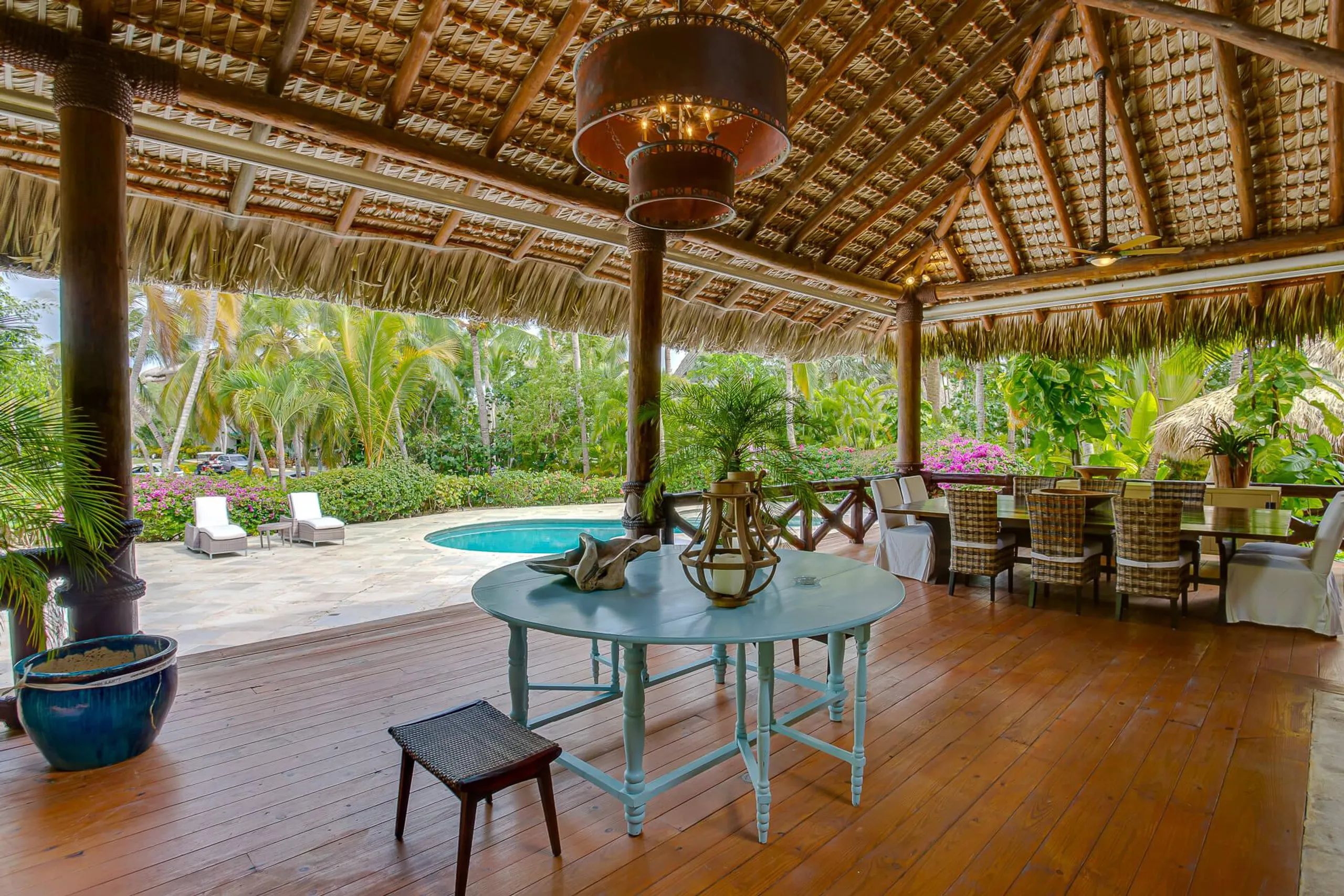 Refined Boutique Villa with Pool, Golf Views, and Beach Club Acces — photograph 8