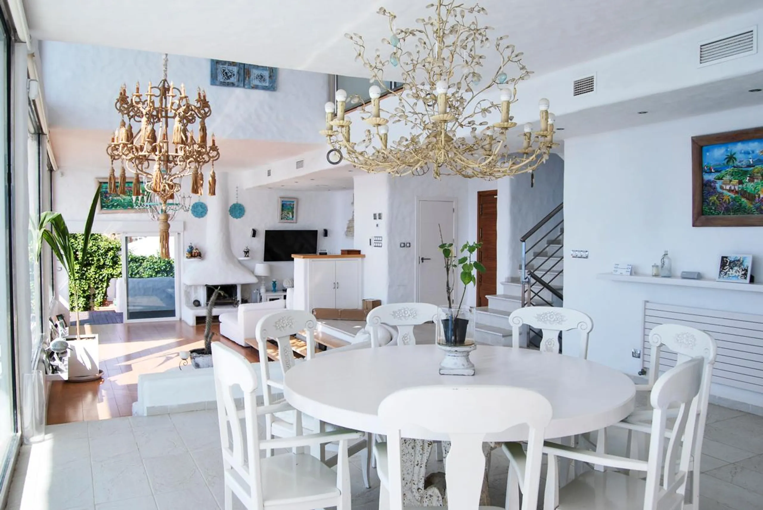 Clifftop Luxury Villa with Infinity Pool and Breathtaking Sea Views in Villajoyosa — photograph 7