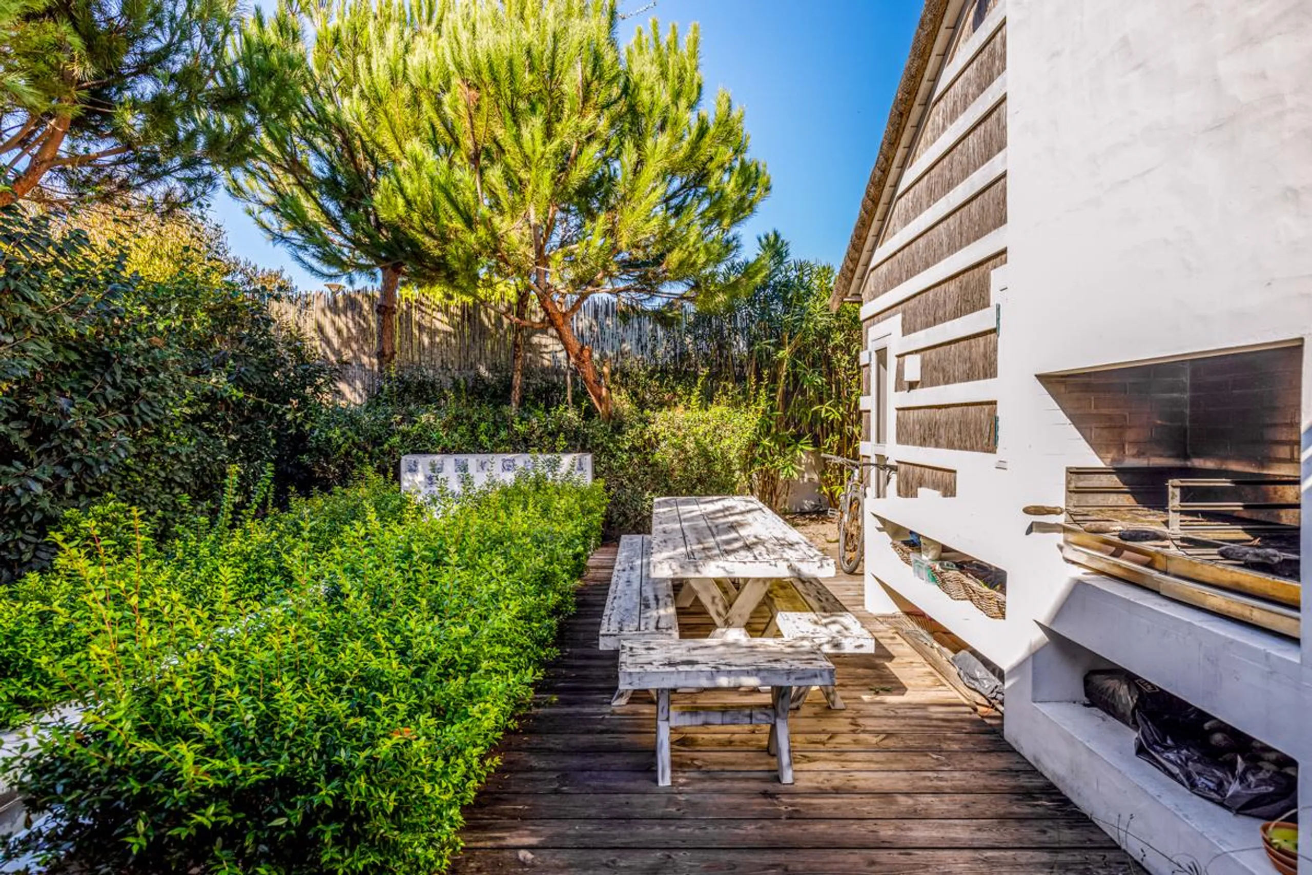 Deluxe Bohemian Villa with Pool and Private Terrace — photograph 9