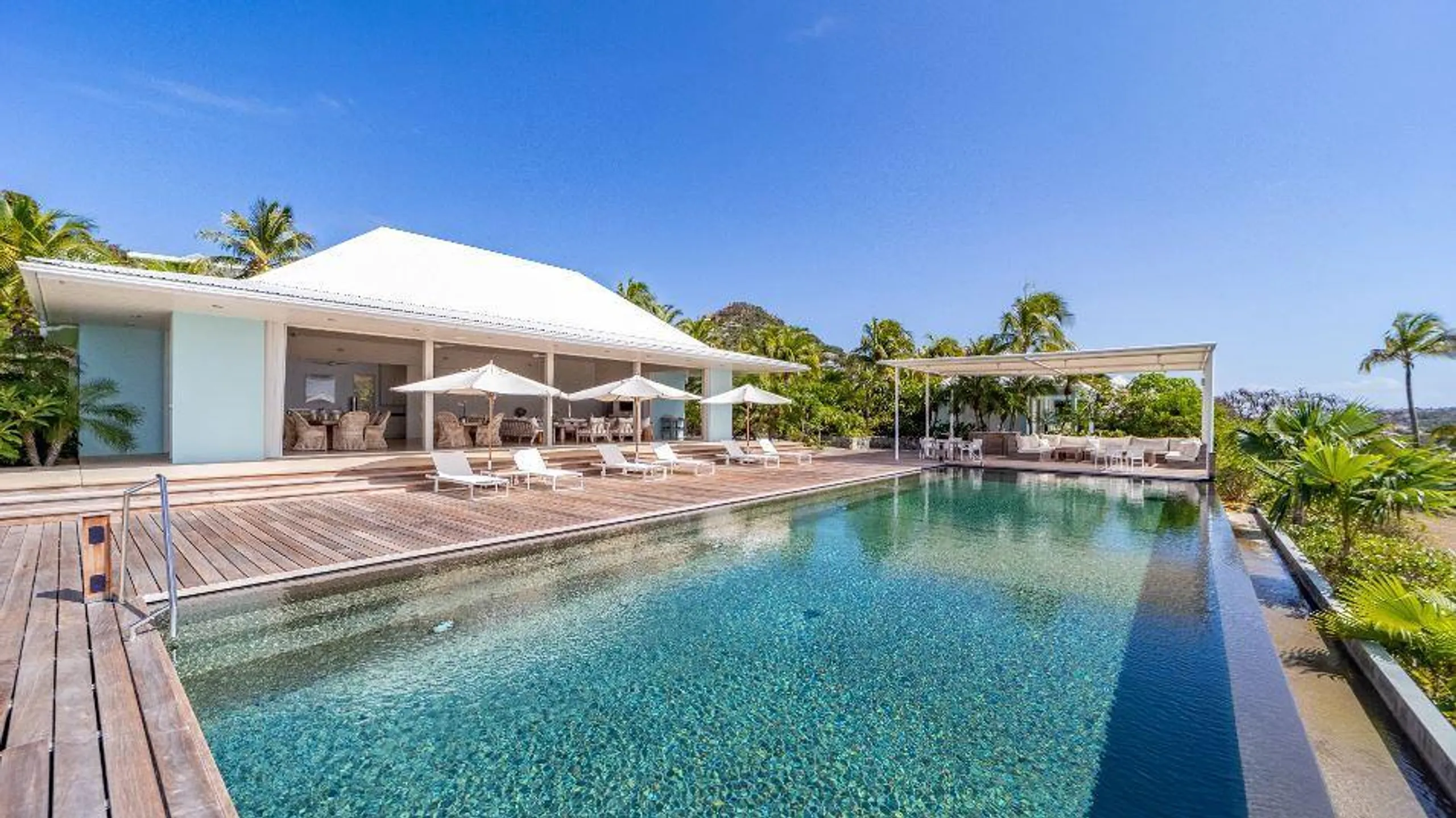 Gleaming Secluded Garden Villa in St. Barts with Private Pool and Ocean Views — photograph 5