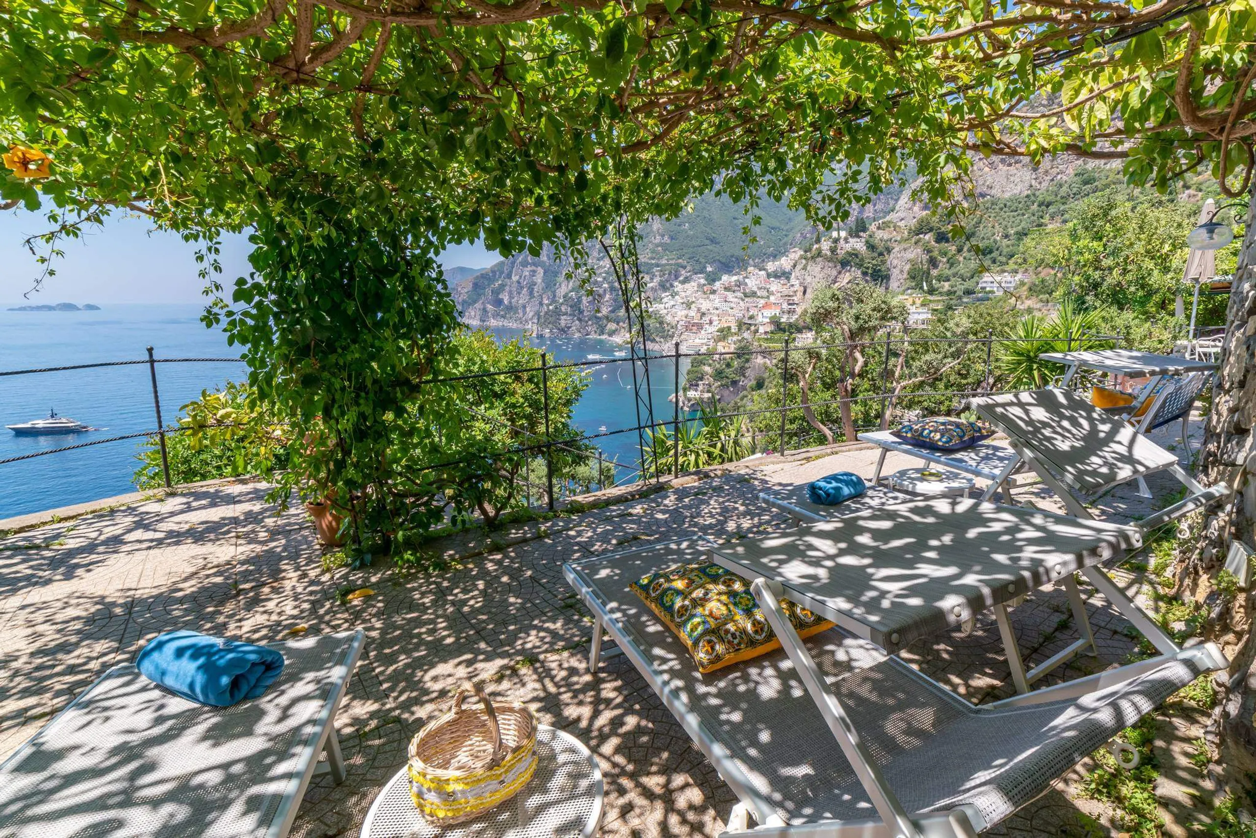 Sensational Villa in Amalfi Coast with Private Pool and Mediterranean Sea Views — photograph 12