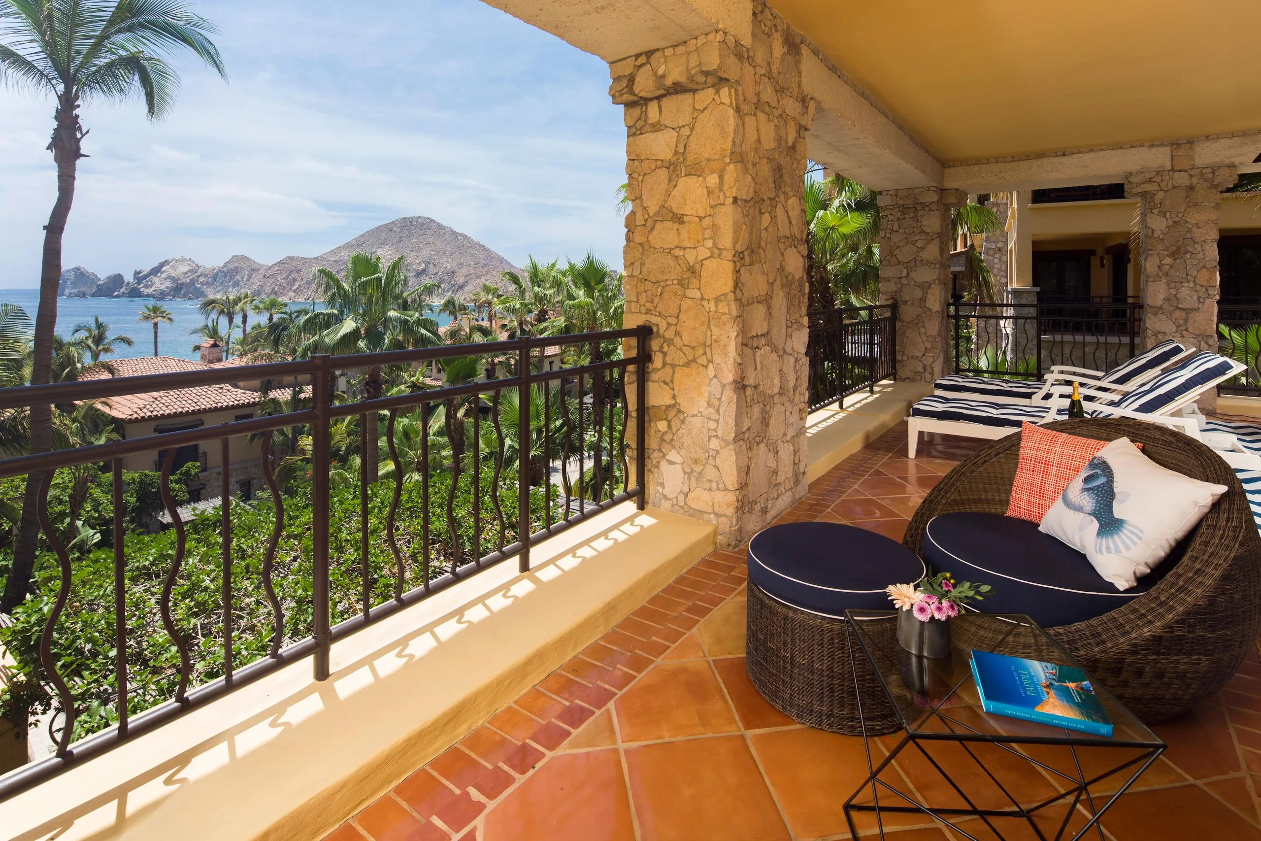 Penthouse Luxury Living with Stunning Views of the Sea of Cortez — photograph 7