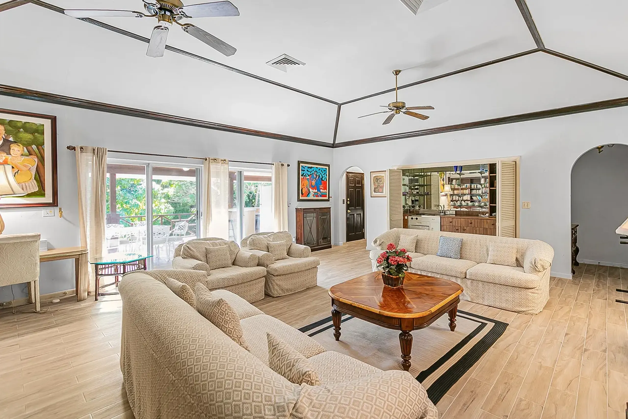 Lyford Cay Luxury Estate with Private Pool and Lovely Grounds — photograph 10