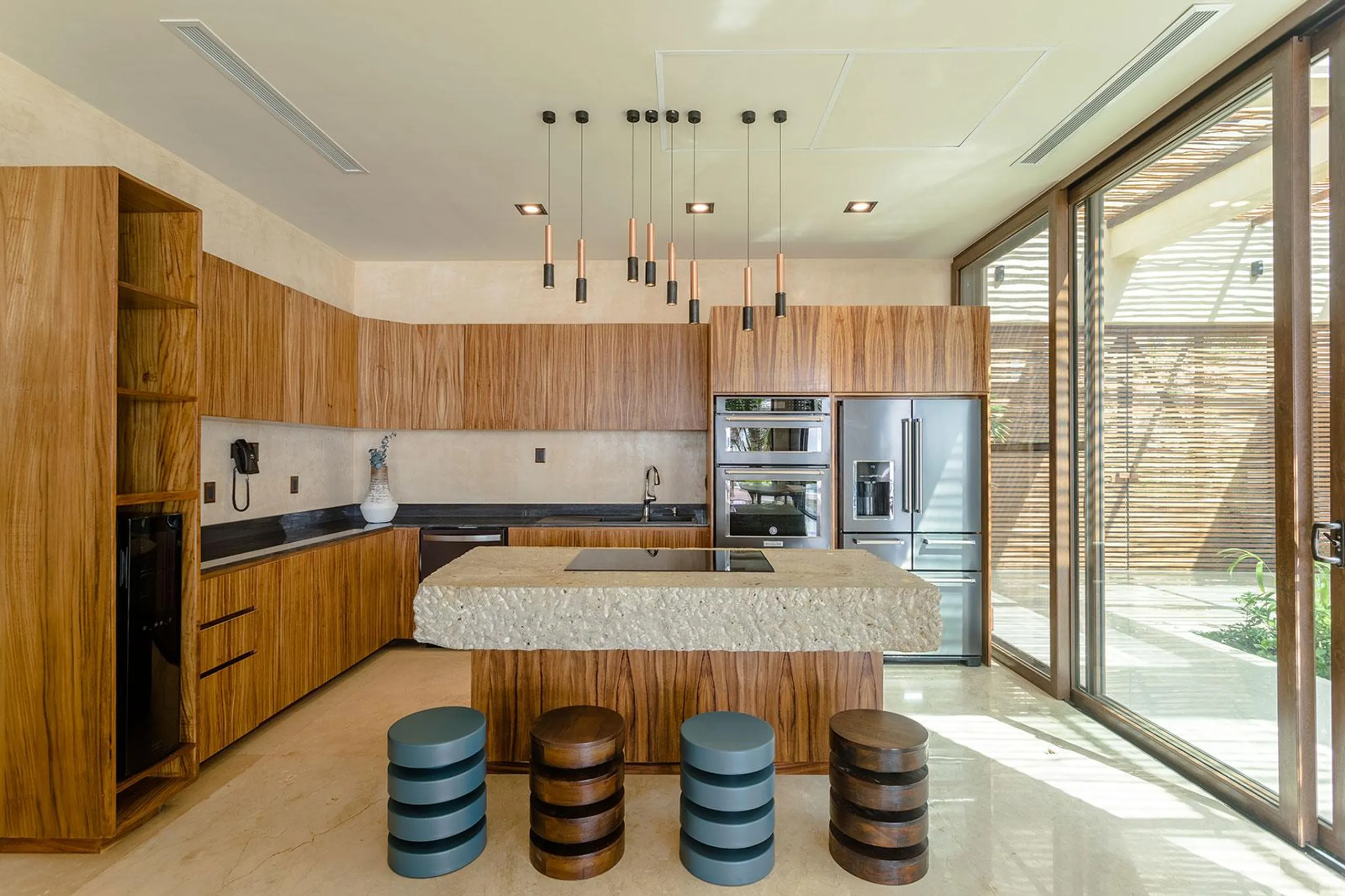 Lavish Seaside Oasis Villa with Private Pool and Ocean View — photograph 12