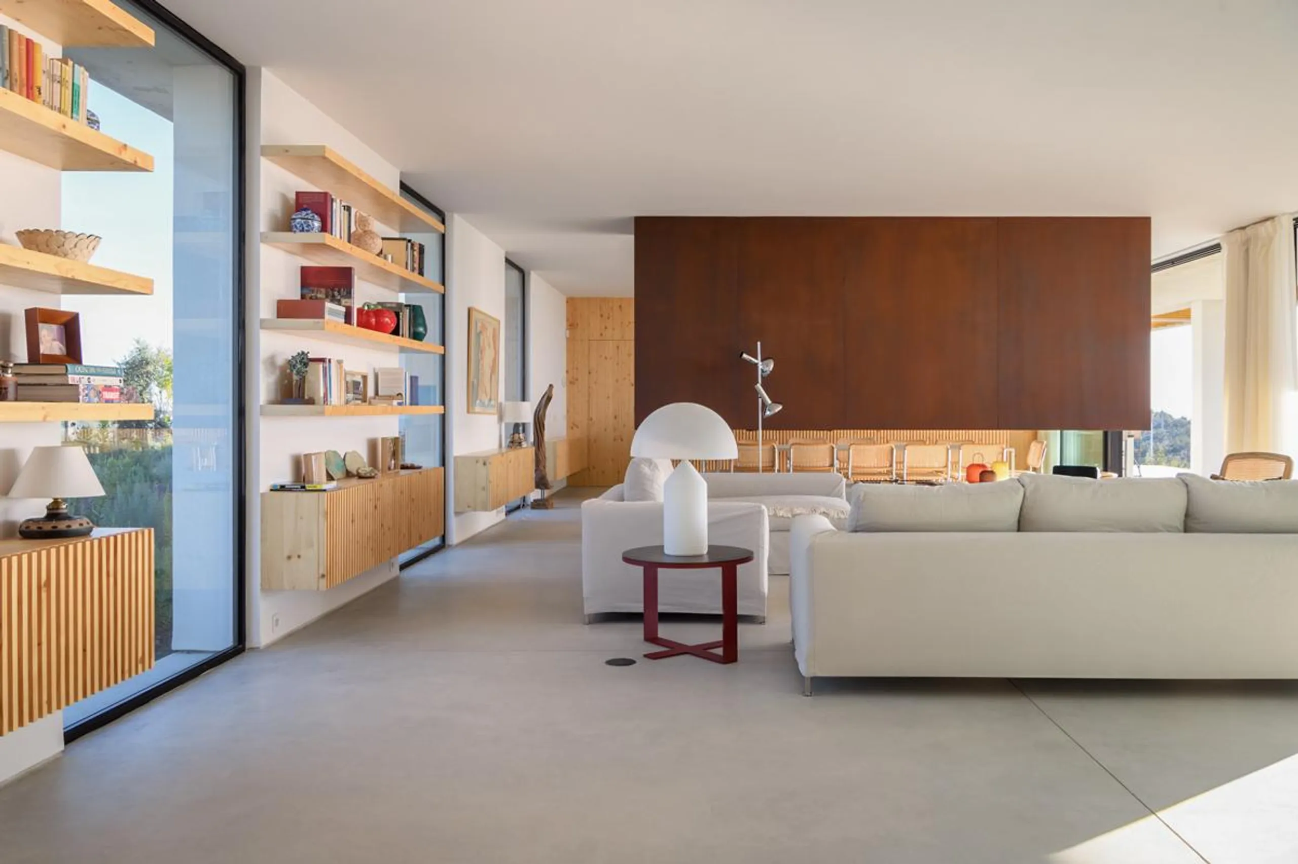 Sensational Minimalist Villa with Infinity Pool and Atlantic Coastline Views — photograph 12