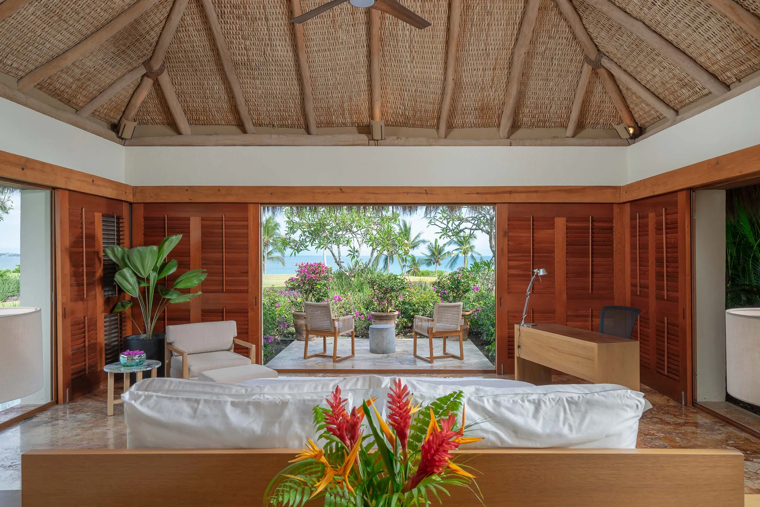 Sophisticated Lagos del Mar Villa with Private Pool & Panoramic Views — photograph 10