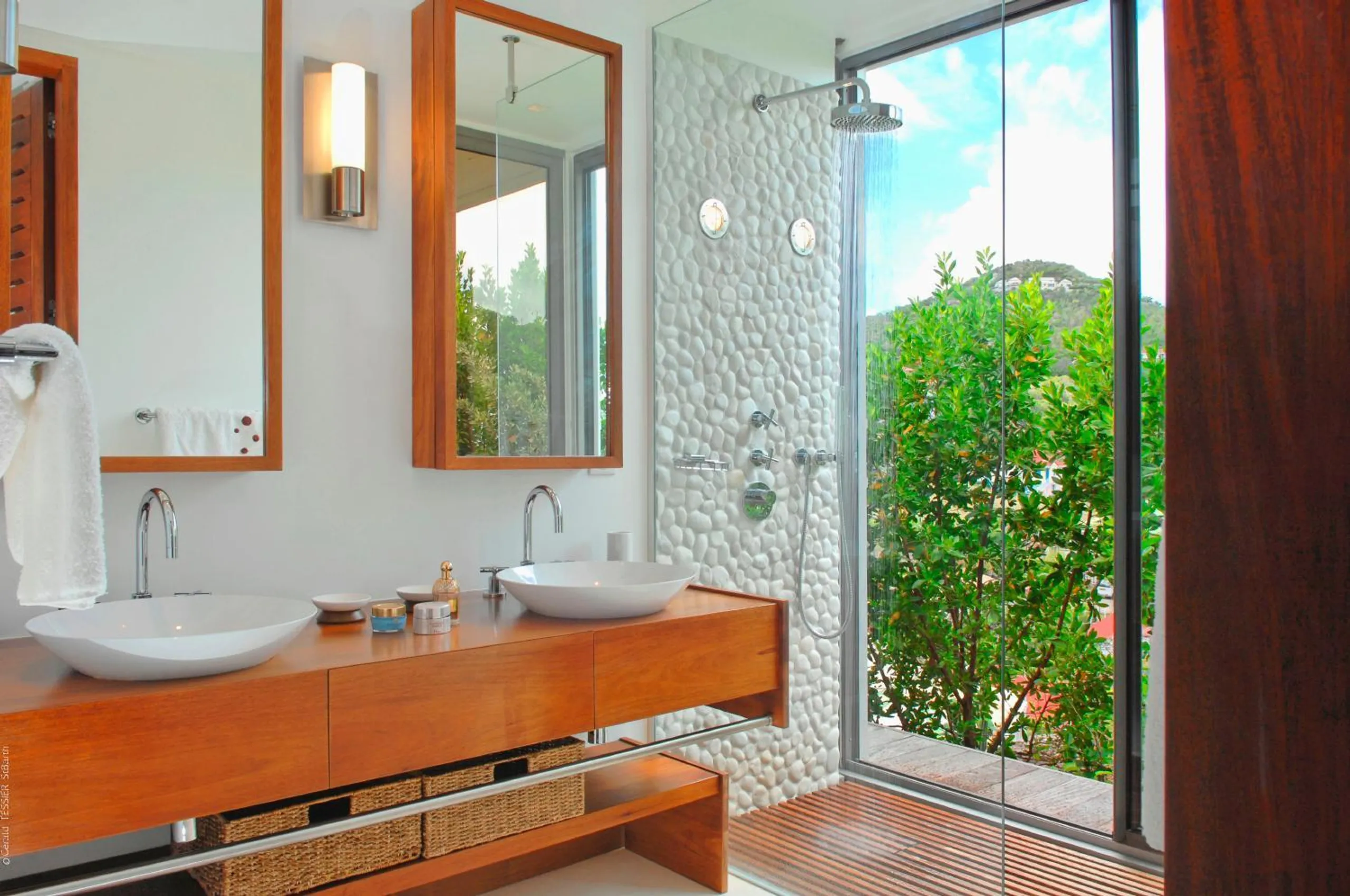 Lavish Luxury Villa with Private Pool and Ocean Views — photograph 8