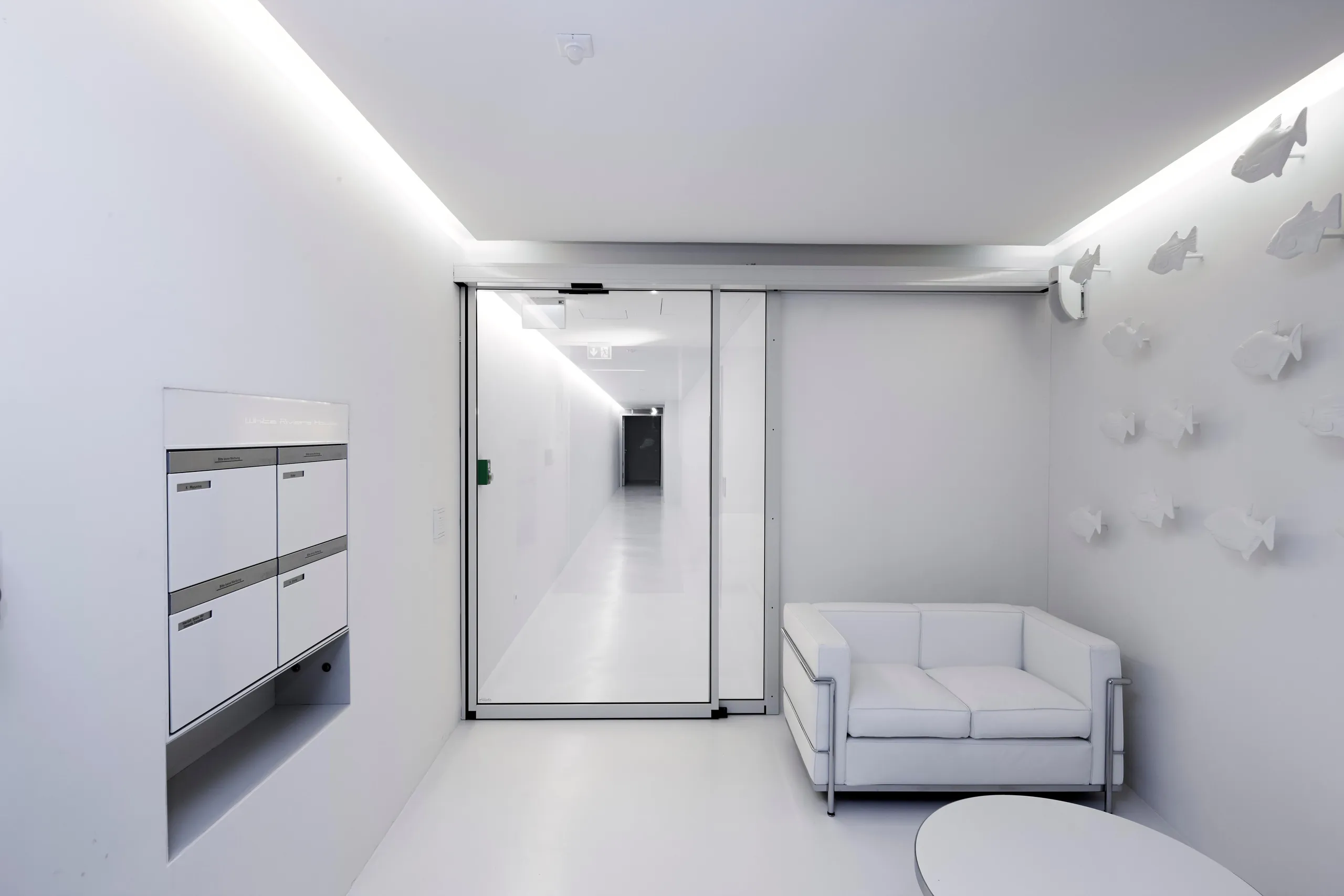 Relaxing Luxurious Penthouse with Stunning and Panoramic View of Lake Zurich and the Alps — photograph 7