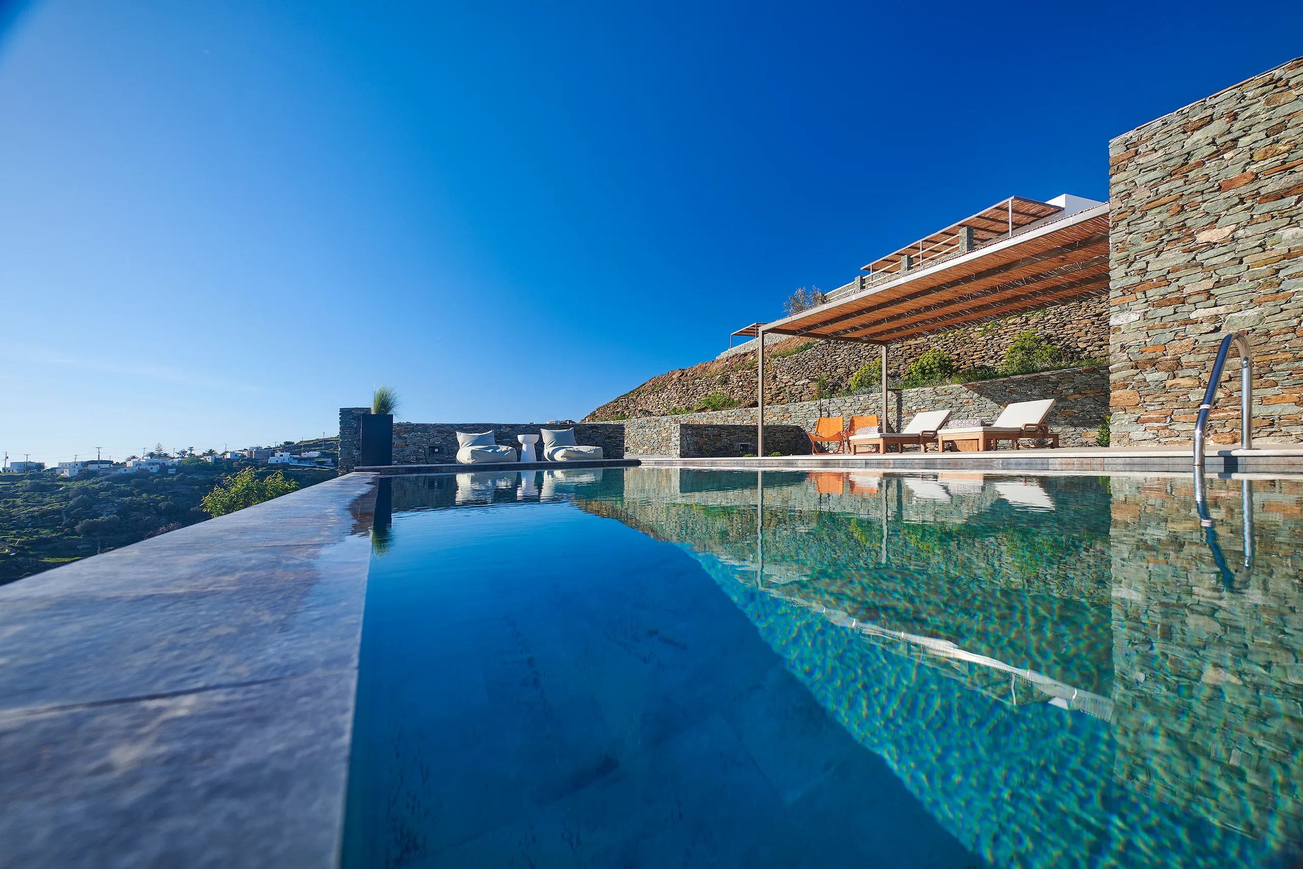 Luxurious Sifnos Getaway with Infinity Pools and Overlooking Vistas, Sifnos