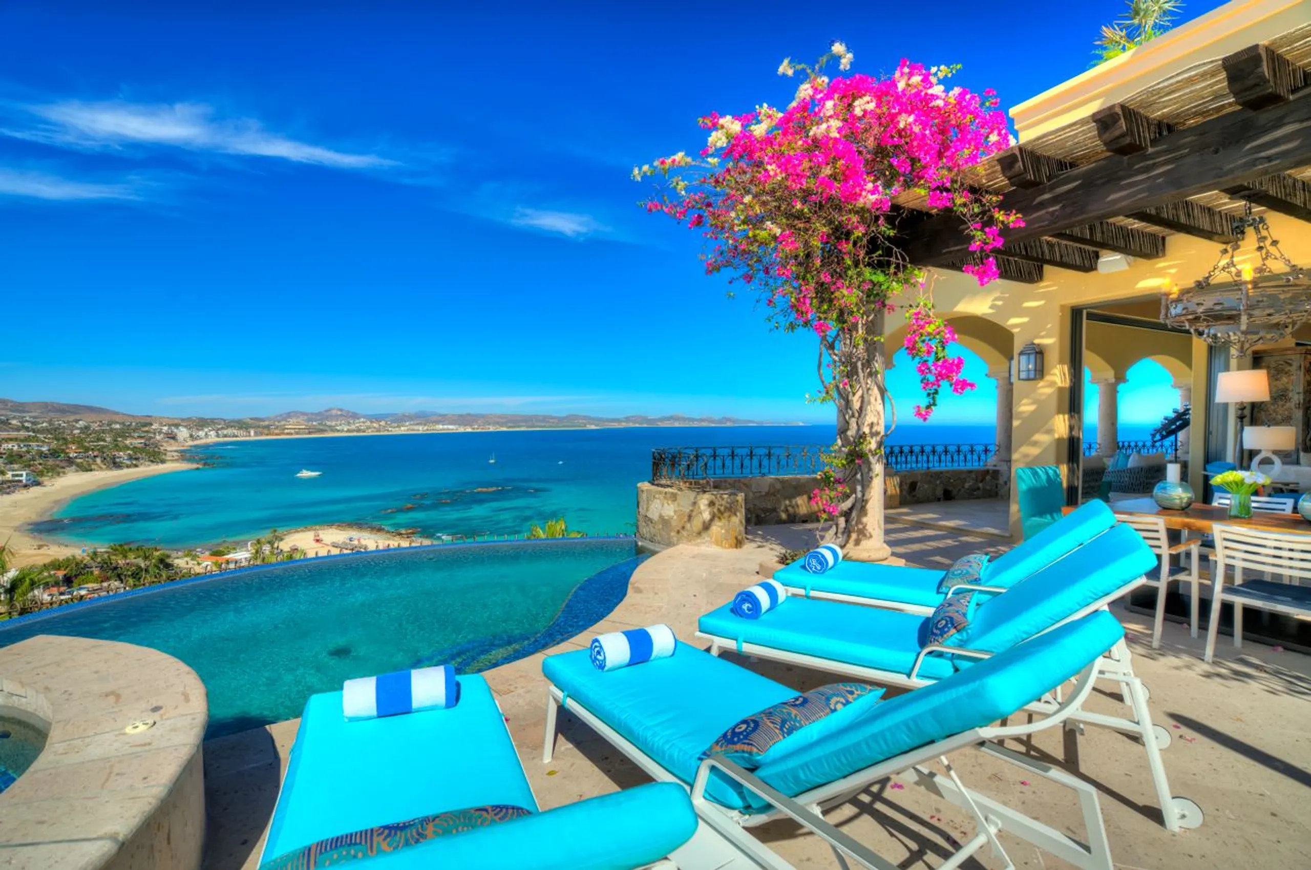 Elegant Oceanfront Villa in Los Cabos: Private Pool, Chef, & Golf Access — photograph 9