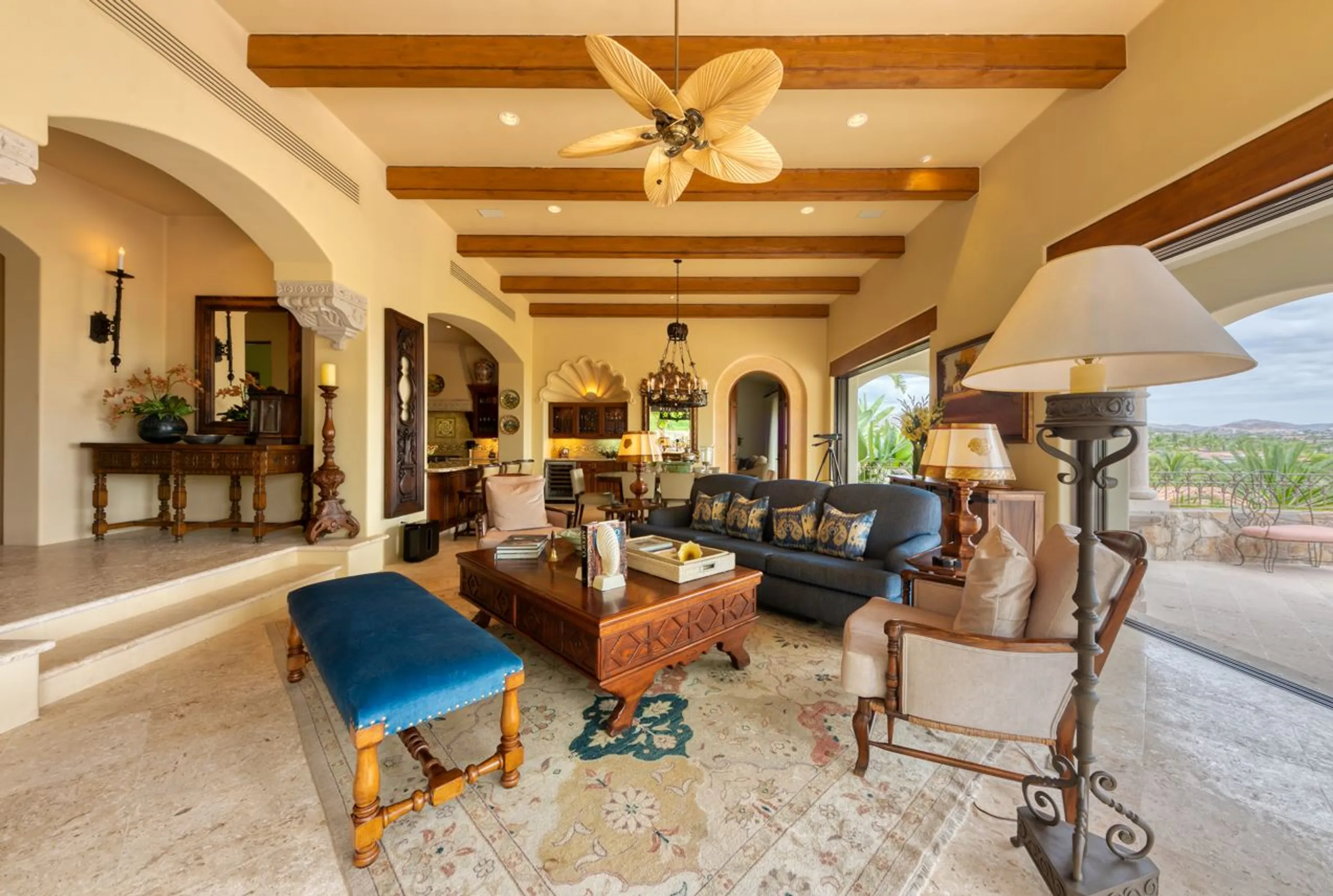 Breathtaking Oceanview Villa: Seamless Indoor-Outdoor Living with Pool, Jacuzzi & Gourmet Amenities — photograph 12