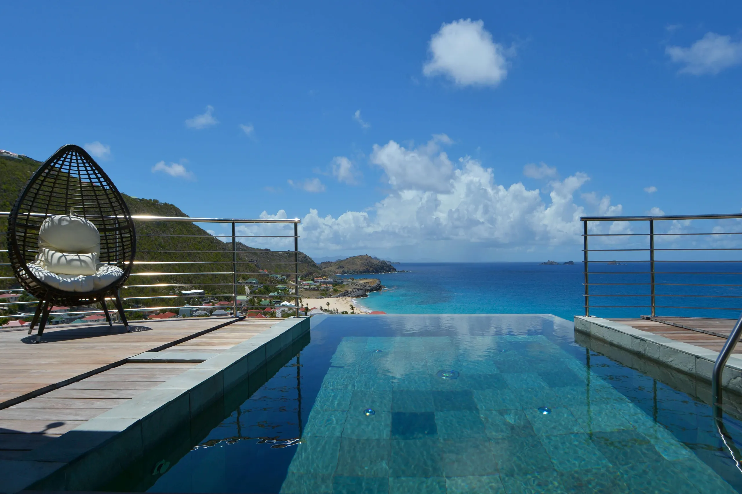 Elegant Contemporary Villa with Infinity Pool and Pristine Views of Flamands Beach, Flamands