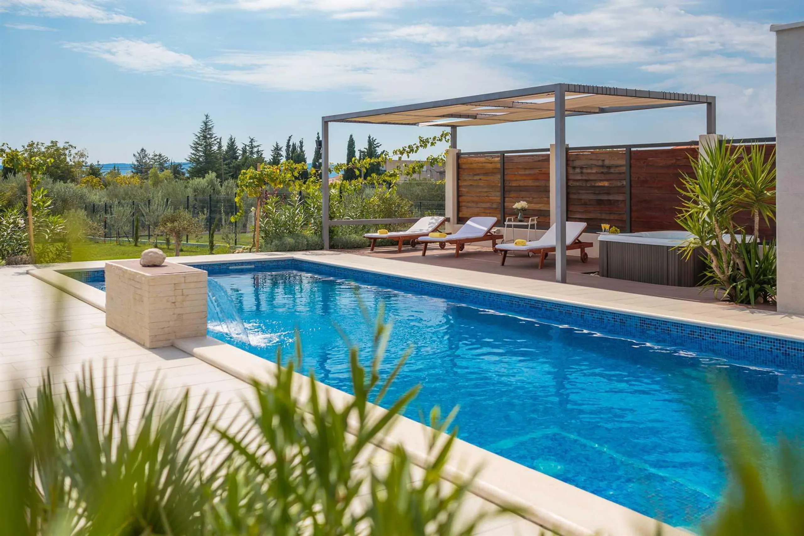 Gleaming Newly Built Villa with Private Pool, and near Split's UNESCO Heritage Sites — photograph 5