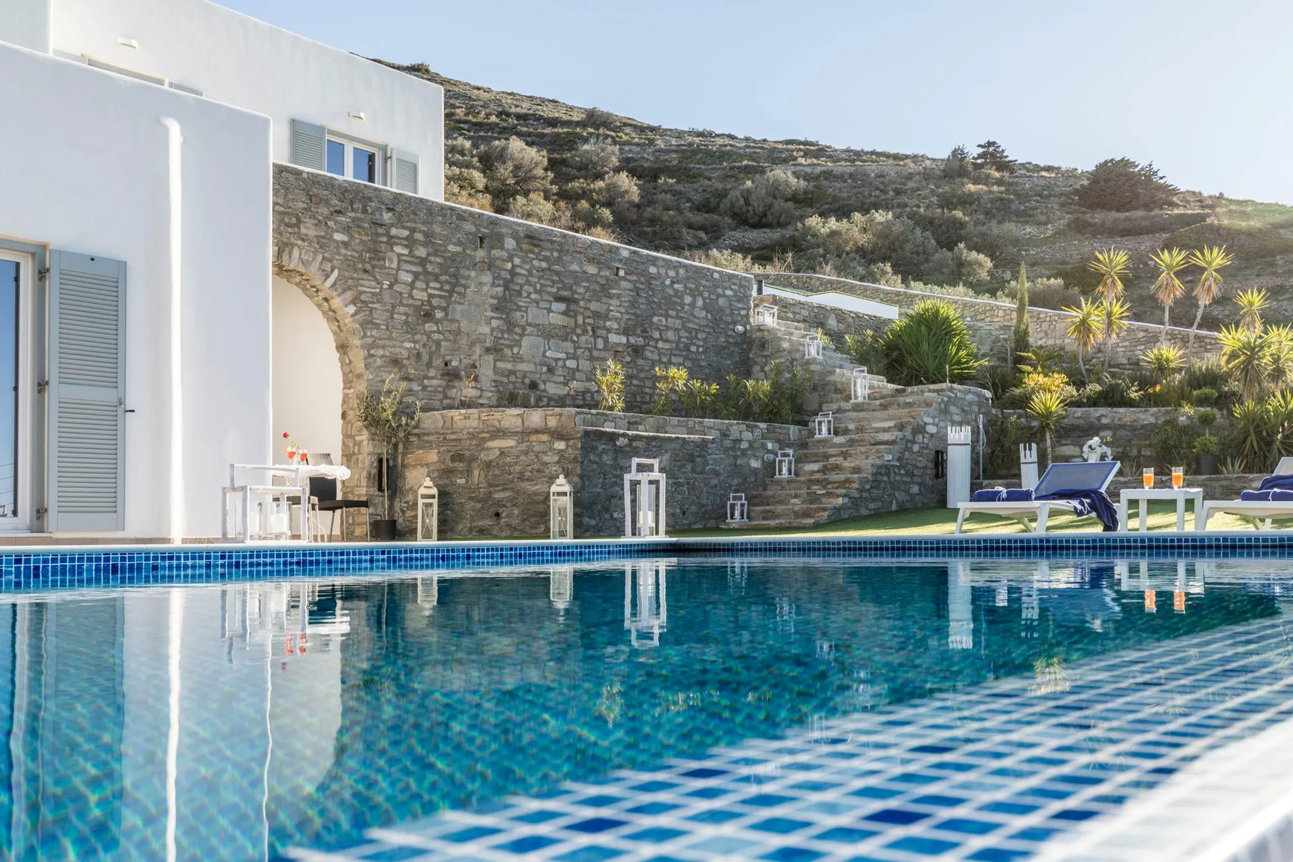 Monaco Luxury Villa with Private Pool & Amazing Views, Paros