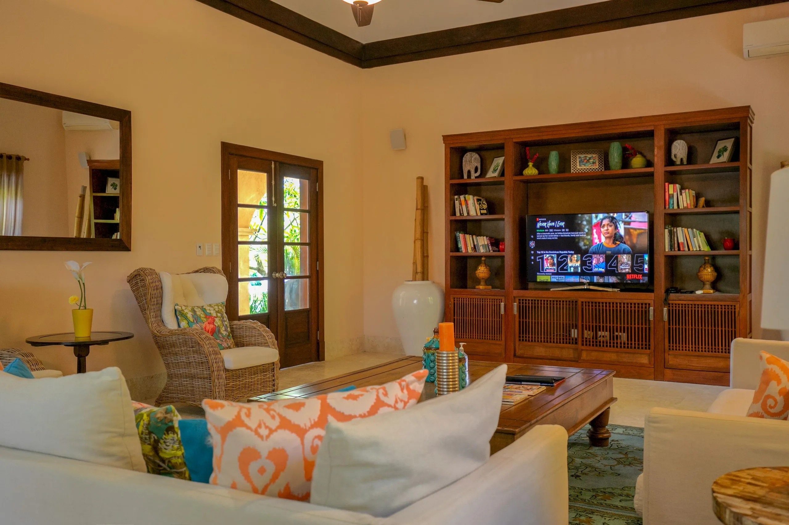 Stunning 13 Bedroom Estate with Private Pool, Garden and Golf Course Views — photograph 10