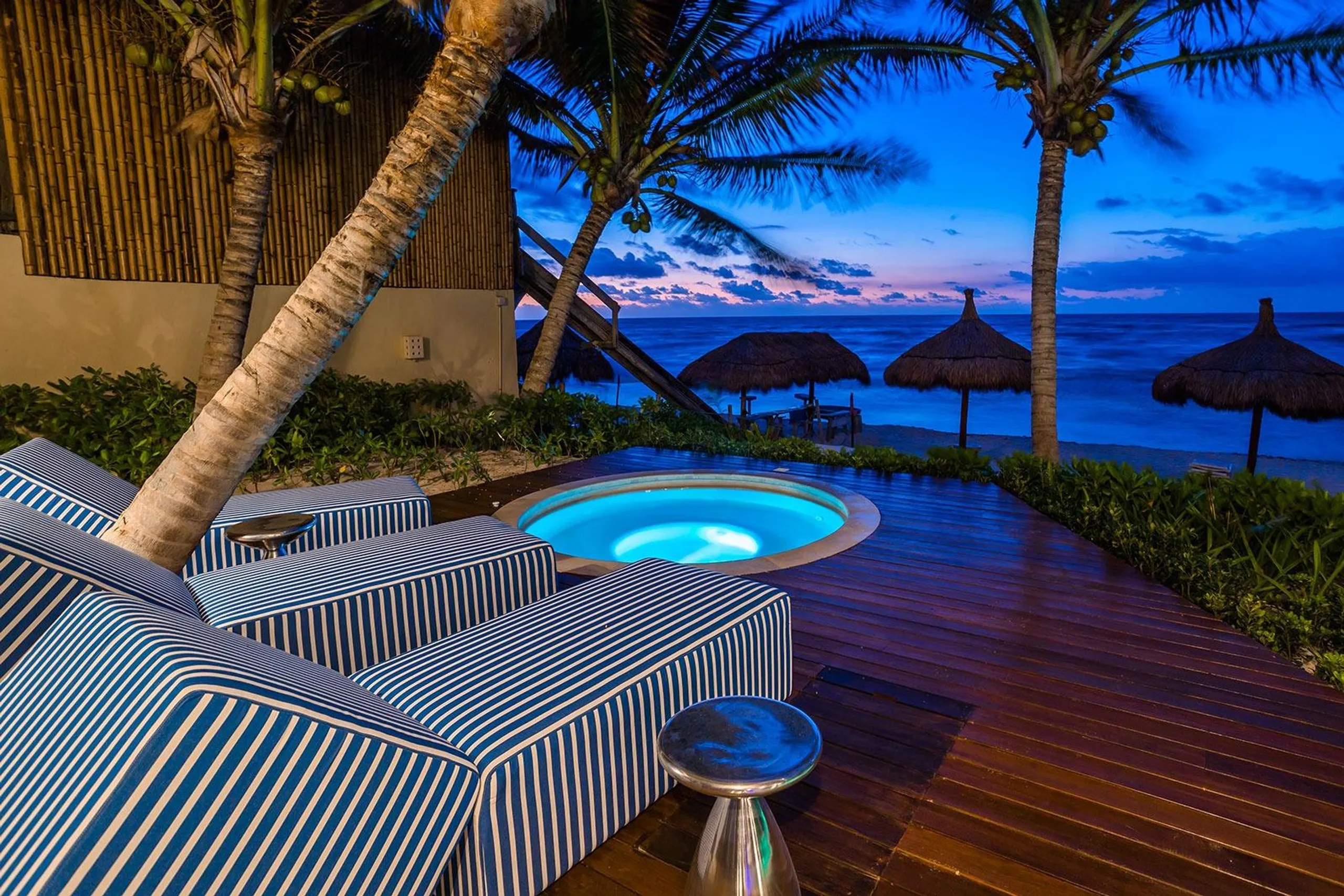 Lavish Seaside Oasis Villa with Private Pool and Ocean View — photograph 6