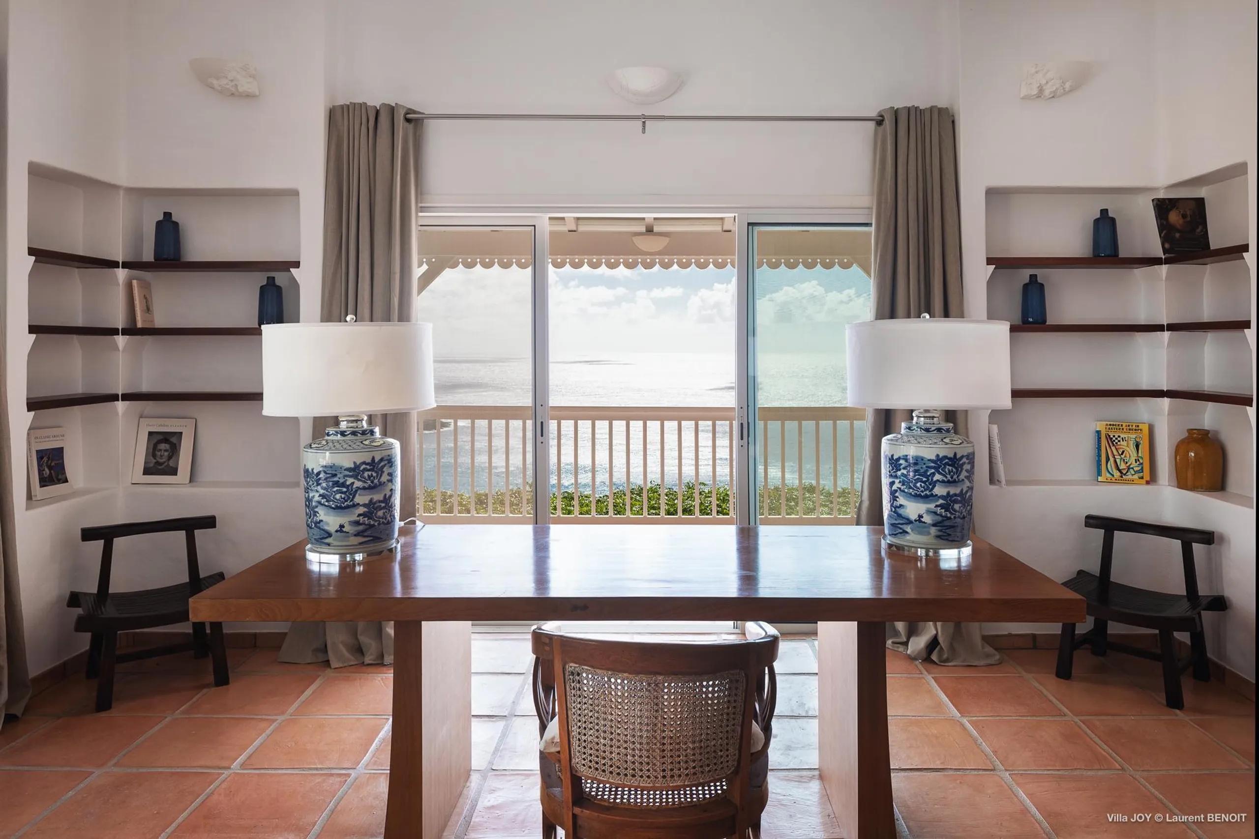 Splendid Tropical Estate with Private Pool and Panoramic Ocean Views — photograph 7