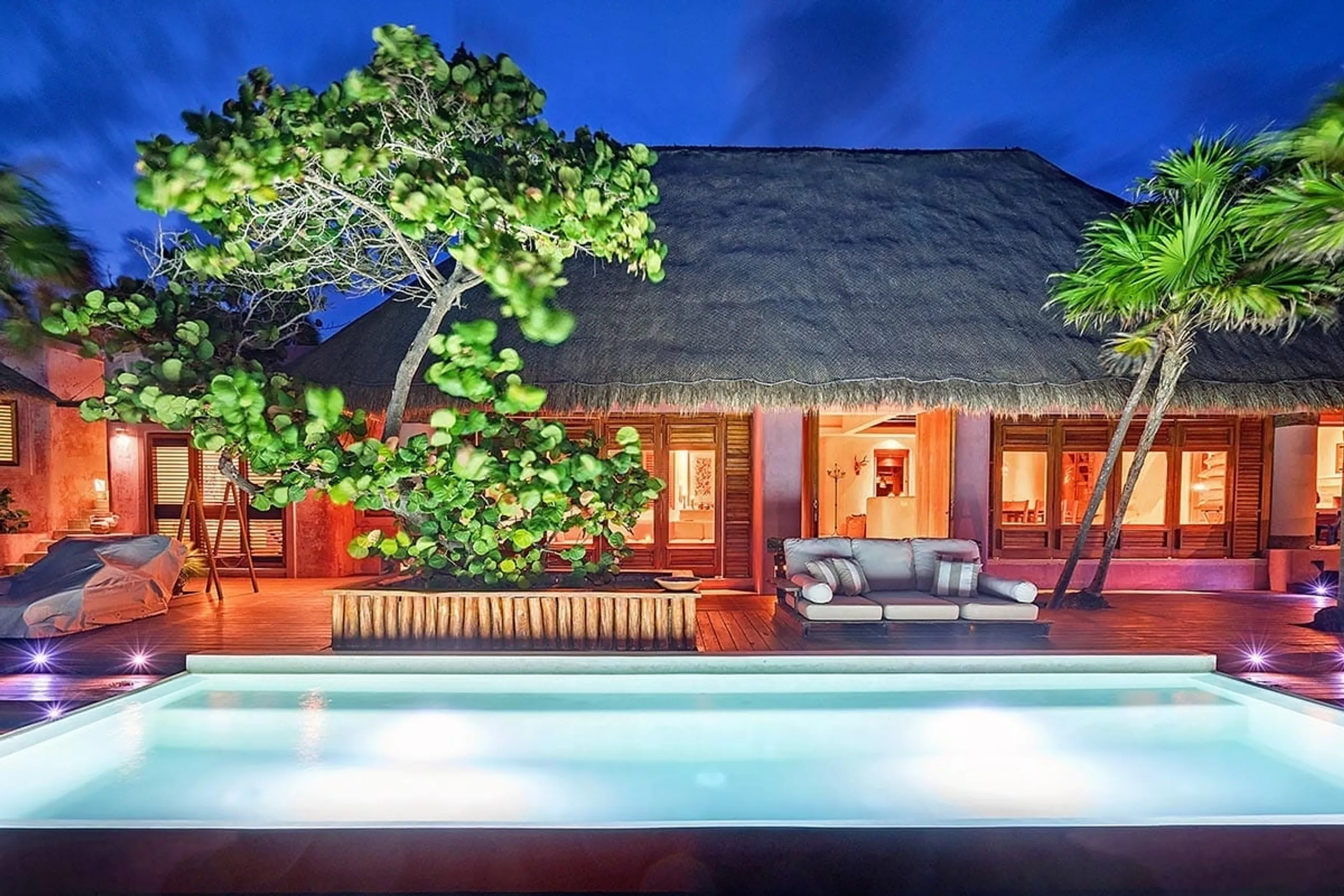 Eco-Luxury Beachfront Villa with Private Pool, Full Staff & Lagoon Views — photograph 11
