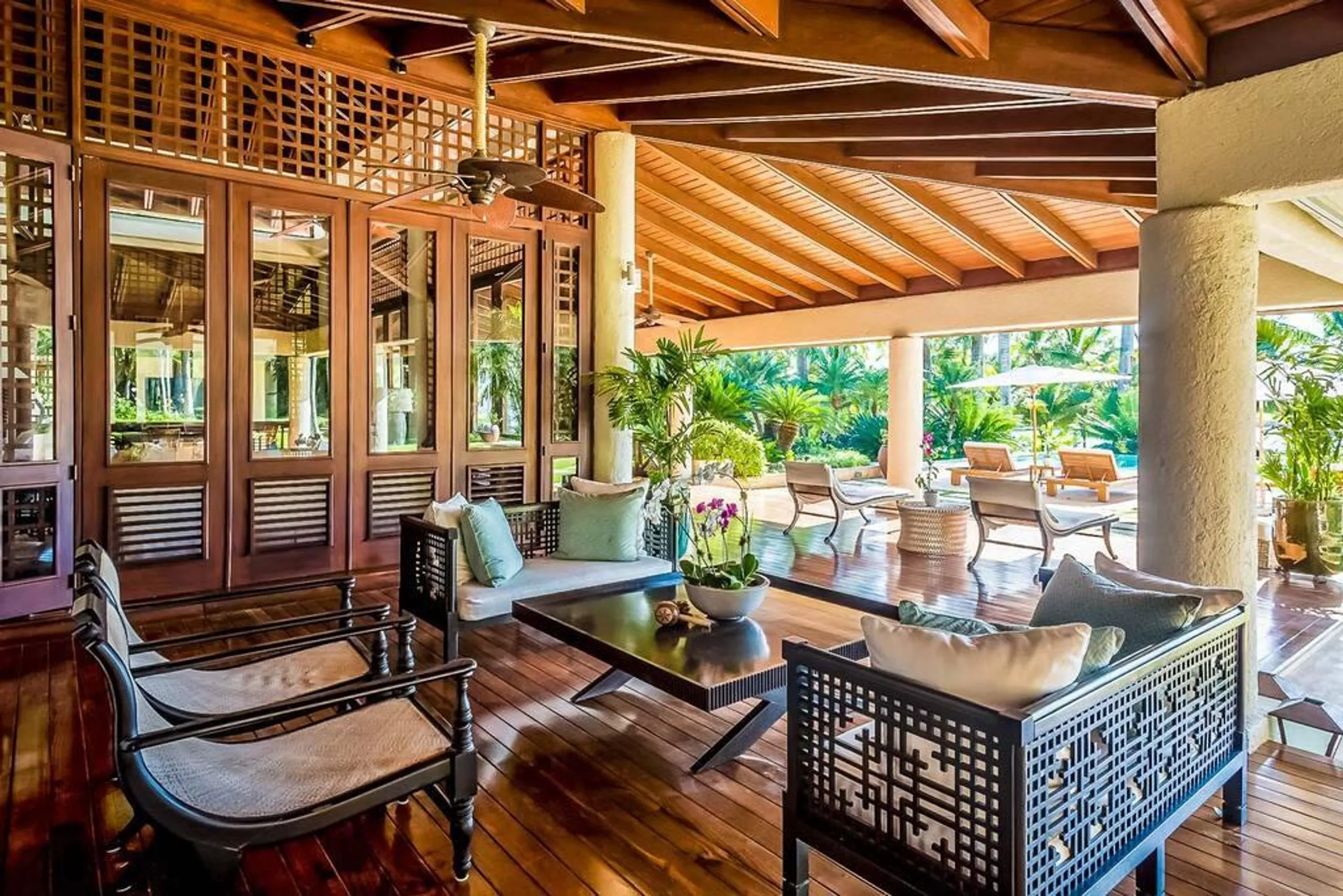 Magnificent Oceanfront Villa in La Romana with Private Pool, Outdoor Grill, and Walks to Beach — photograph 6