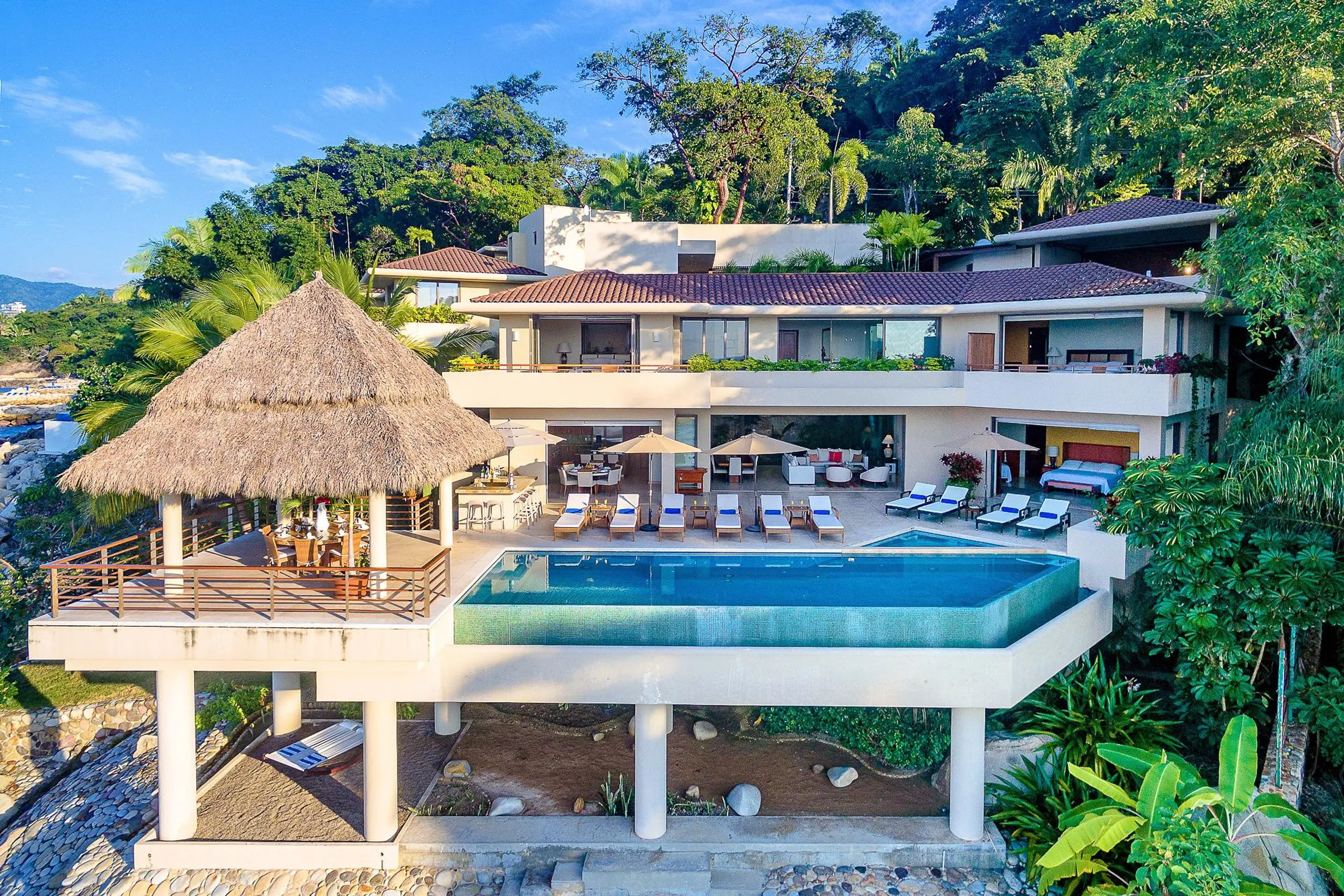 Banderas Oceanview Estate with Infinity Pool — photograph 2